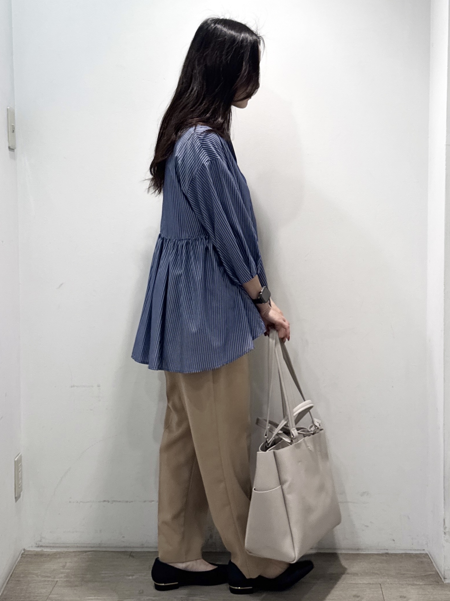 yuicciさんの「OPAQUE.CLIP｜スキッパーペプラムブラウス【洗濯機OK】」を使ったコーディネート