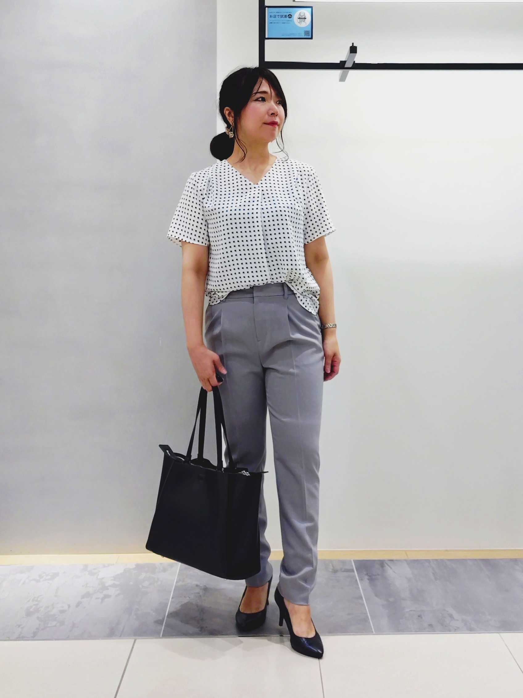 TOMOMIさんの「INDIVI｜【A4収納可能／合皮】キャリアタックバッグ」を使ったコーディネート