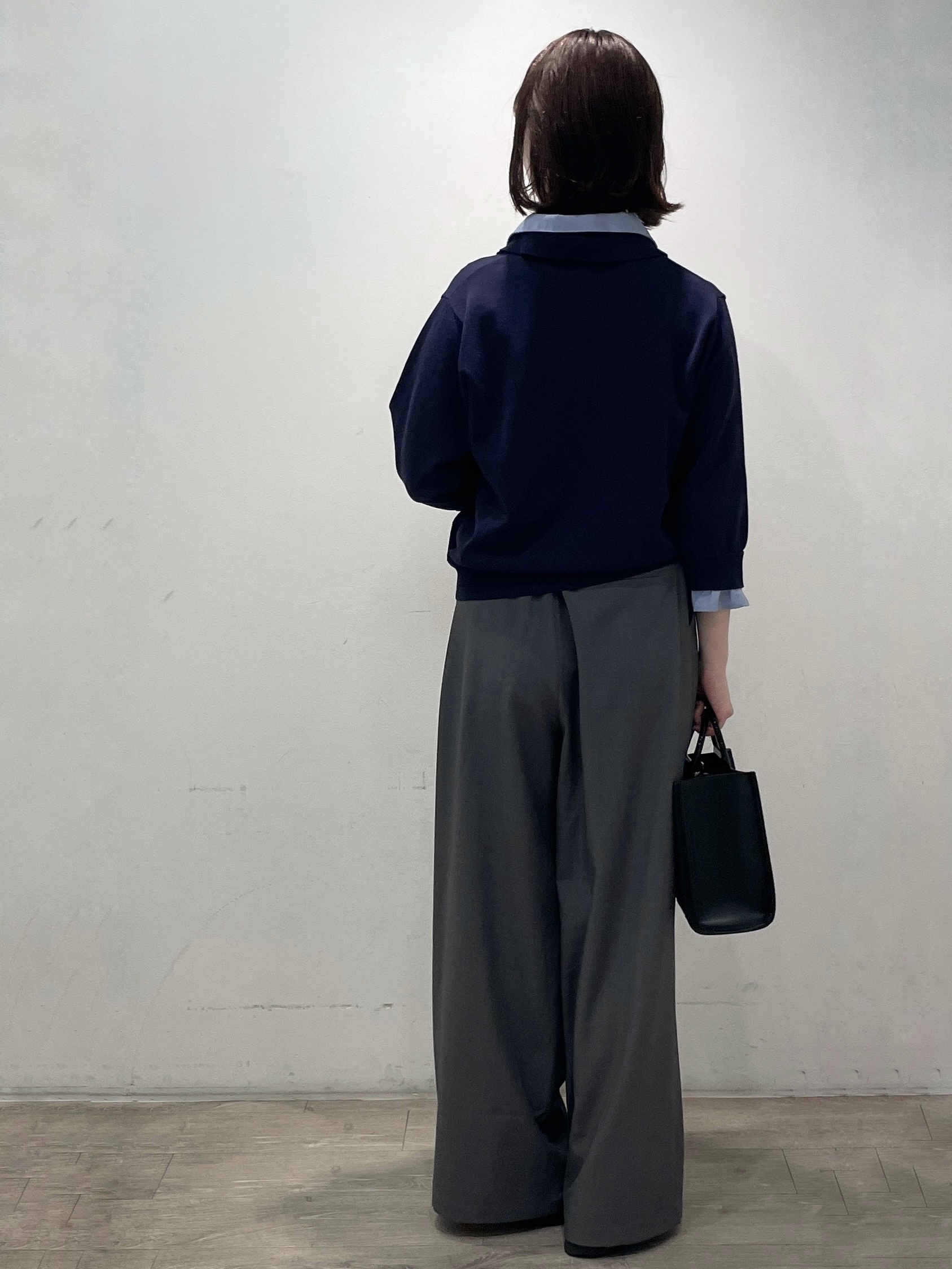tomokoさんの「OPAQUE.CLIP｜シャツレイヤード風ポロニット【洗濯機OK】」を使ったコーディネート