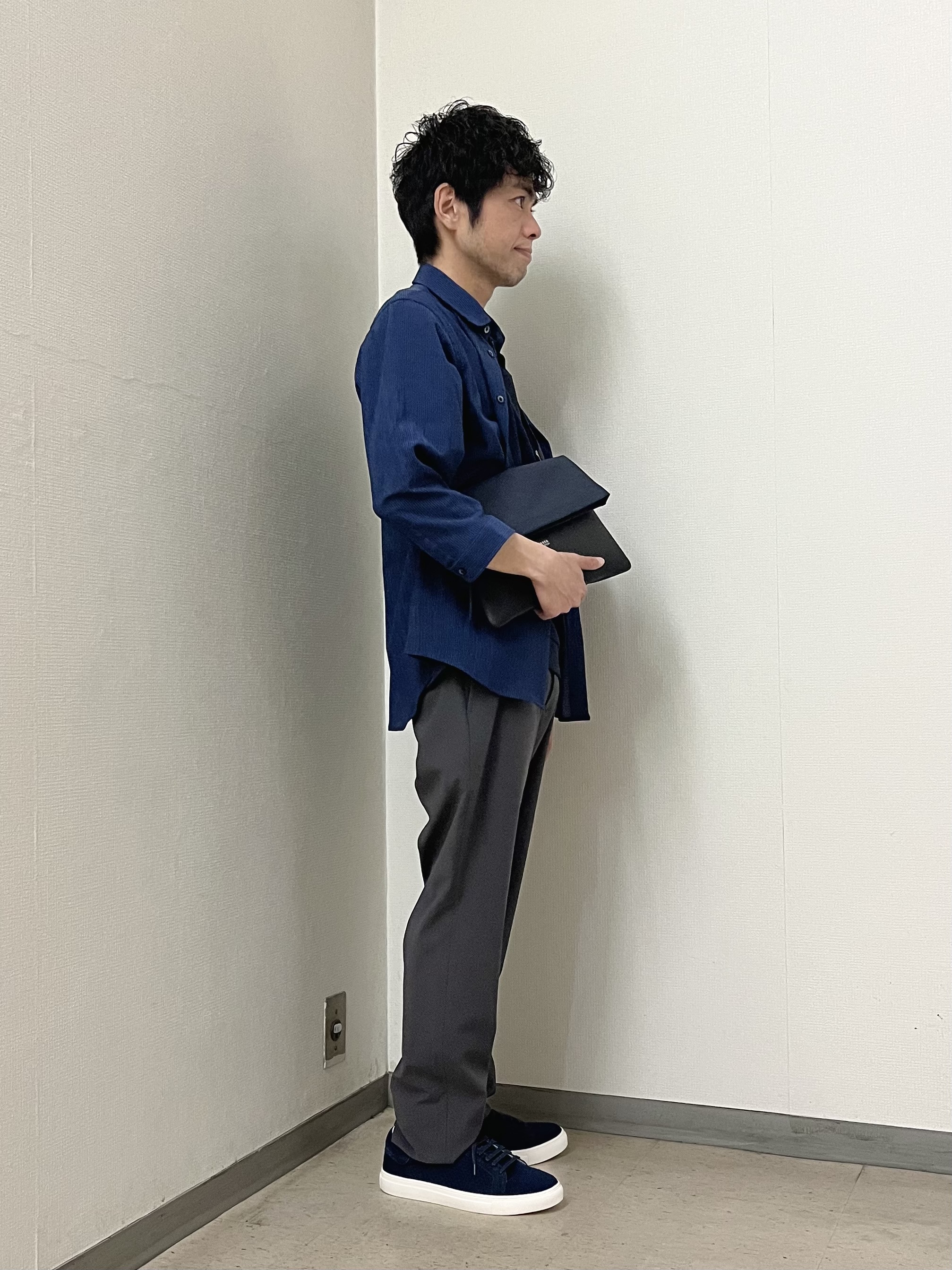 URAさんの「TAKEO KIKUCHI｜【通気性】トリコットサッカー 7分袖シャツ」を使ったコーディネート