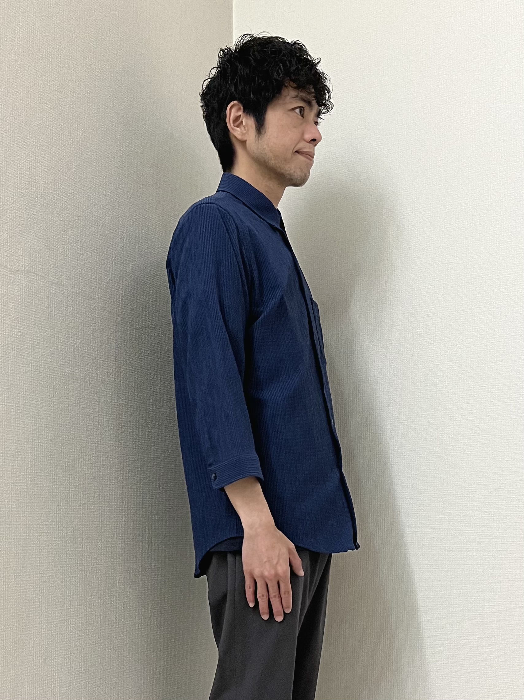 URAさんの「TAKEO KIKUCHI｜【通気性】トリコットサッカー 7分袖シャツ」を使ったコーディネート