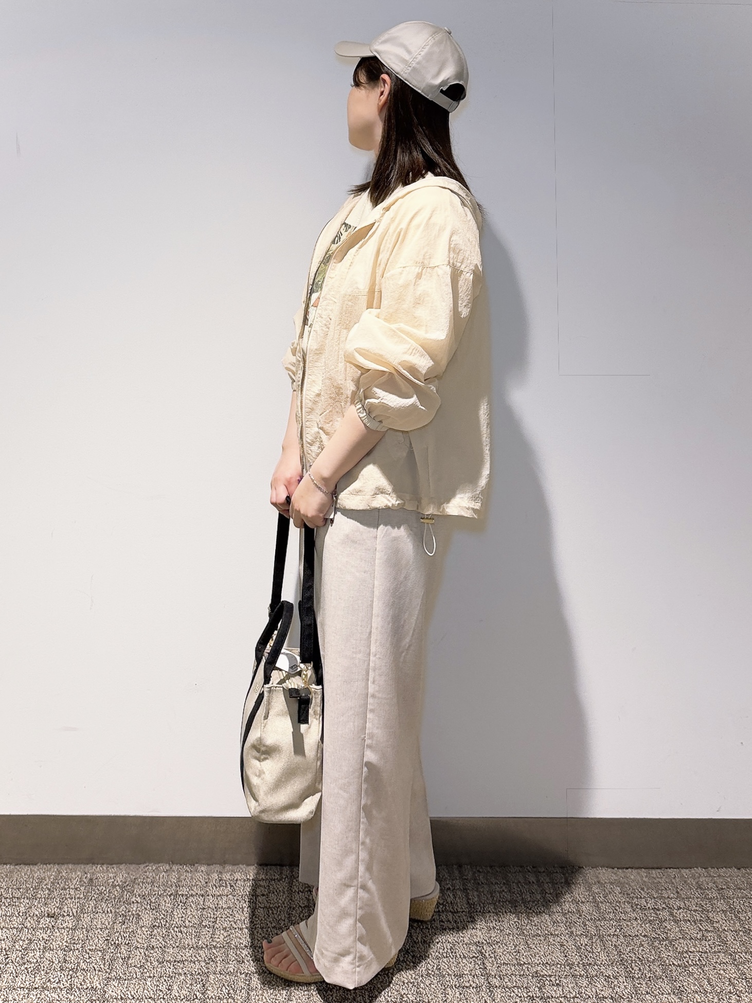 みーさんの「grove｜【洗濯機OK】朝晩の気温差に◎軽やかシアーナイロンフーディブルゾン」を使ったコーディネート