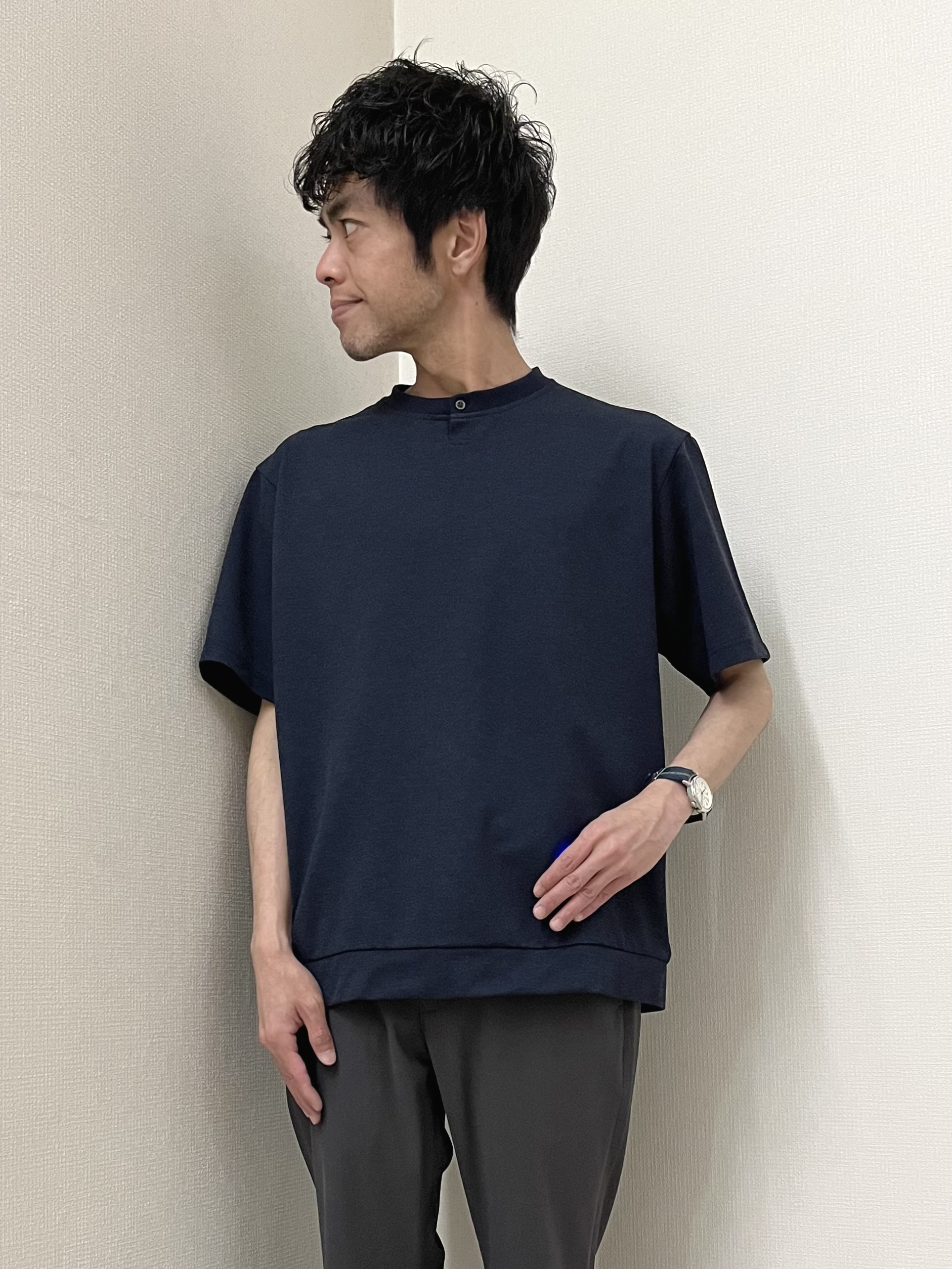 URAさんの「TAKEO KIKUCHI｜【通気性】トリコットサッカー 7分袖シャツ」を使ったコーディネート