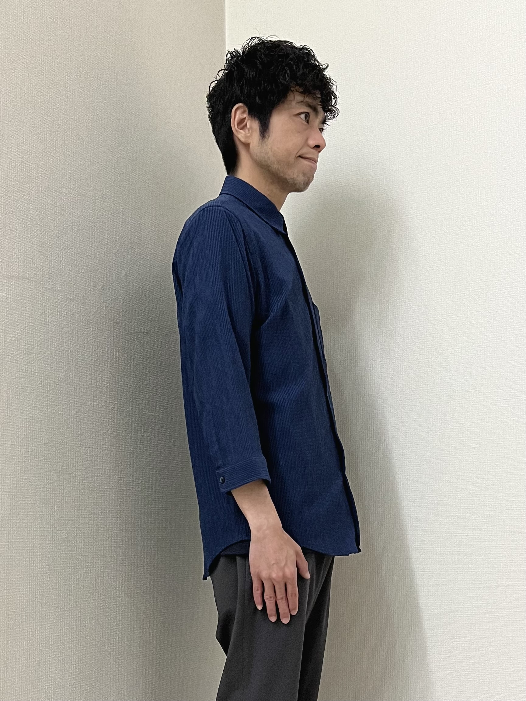 URAさんの「TAKEO KIKUCHI｜【通気性】トリコットサッカー 7分袖シャツ」を使ったコーディネート