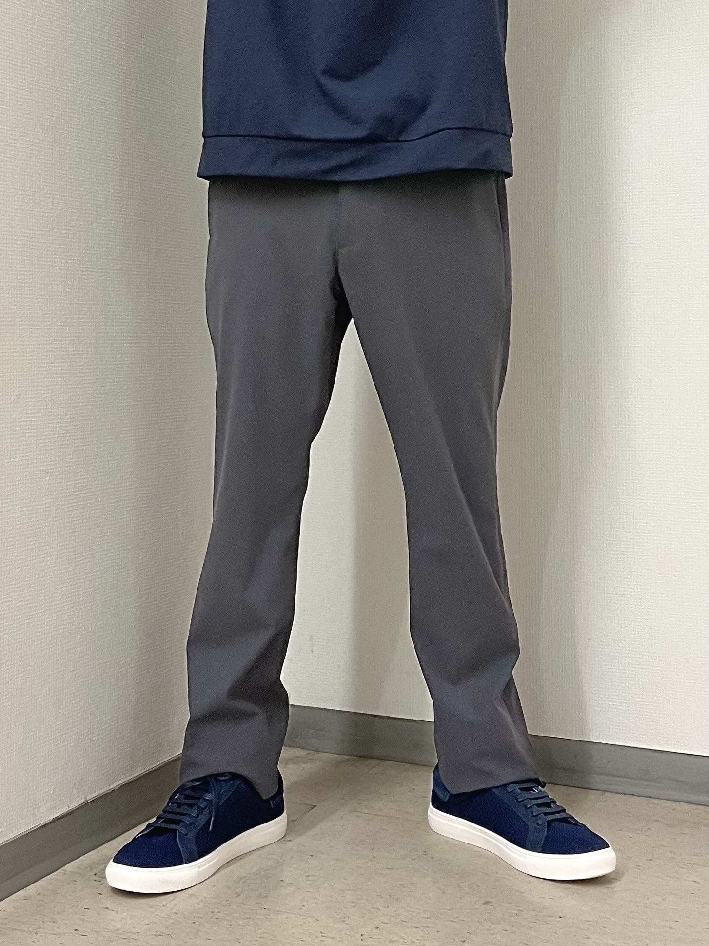 URAさんの「TAKEO KIKUCHI｜【通気性】トリコットサッカー 7分袖シャツ」を使ったコーディネート