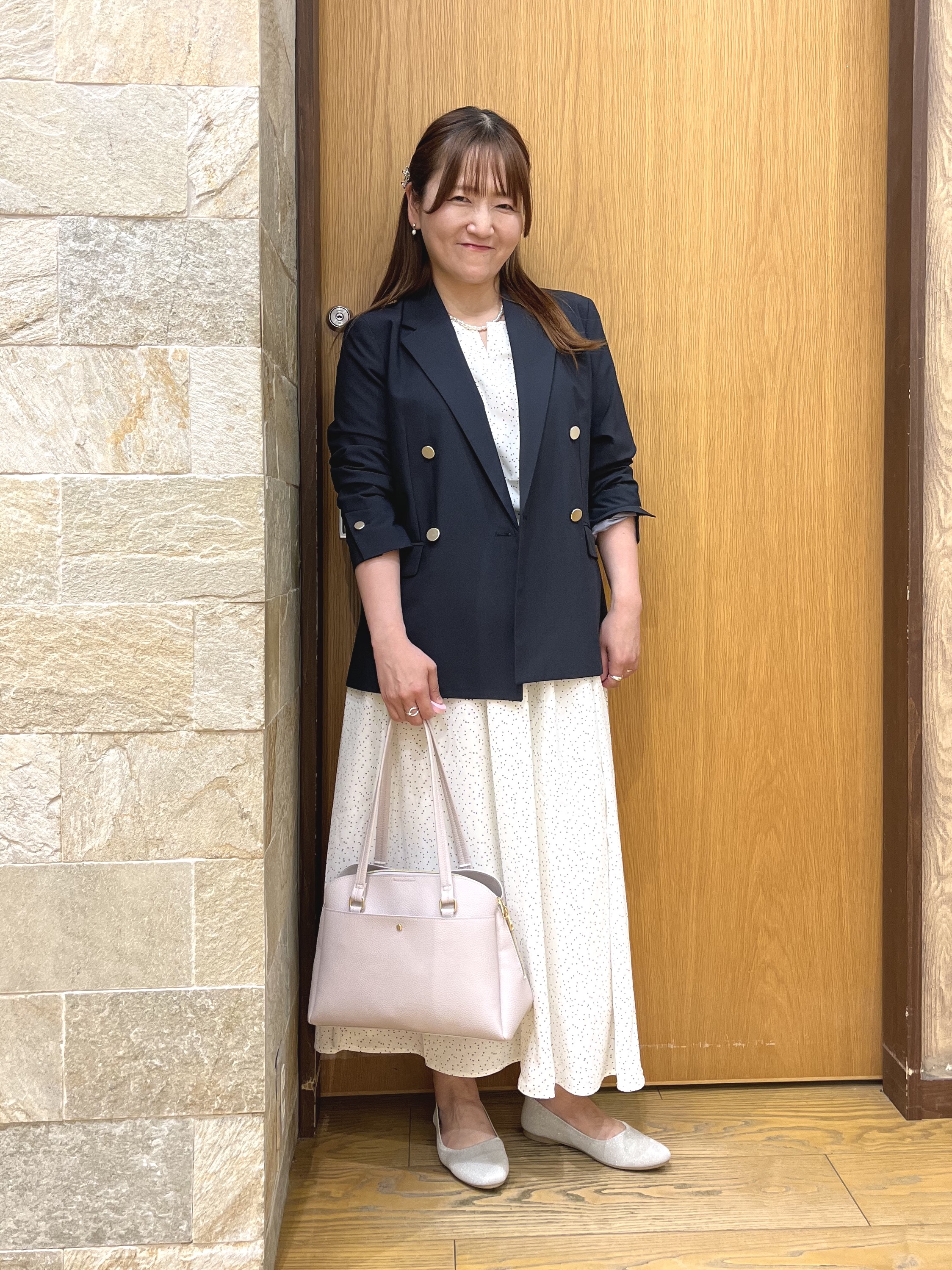 ゆっきーさんの「SHOO･LA･RUE｜【UV/セットアップ可】洗濯後しわになりにくい スキッパーブラウス」を使ったコーディネート