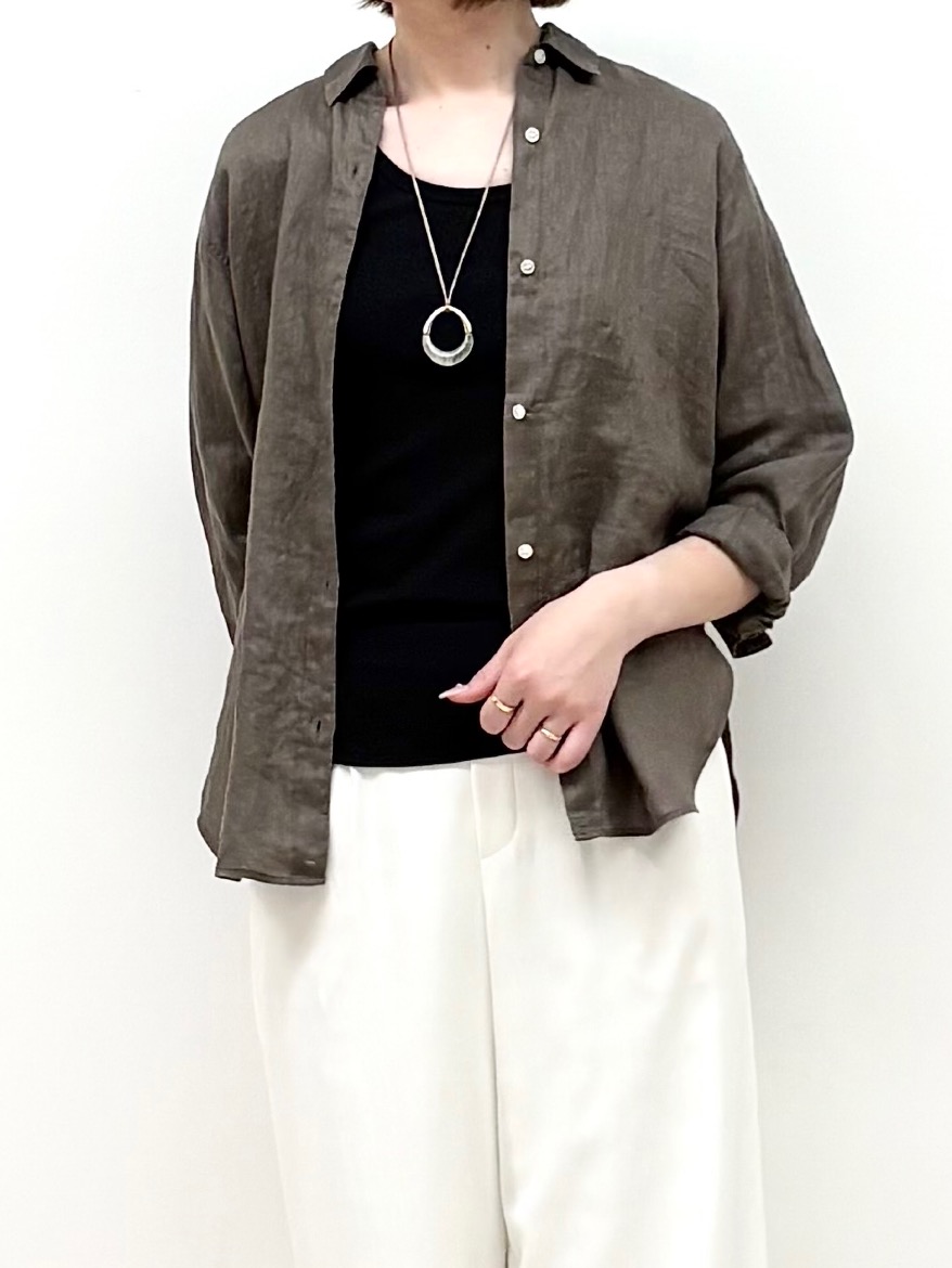 まいこさんの「INDIVI｜【接触冷感／2WAY】カシュクールリネンシャツ」を使ったコーディネート