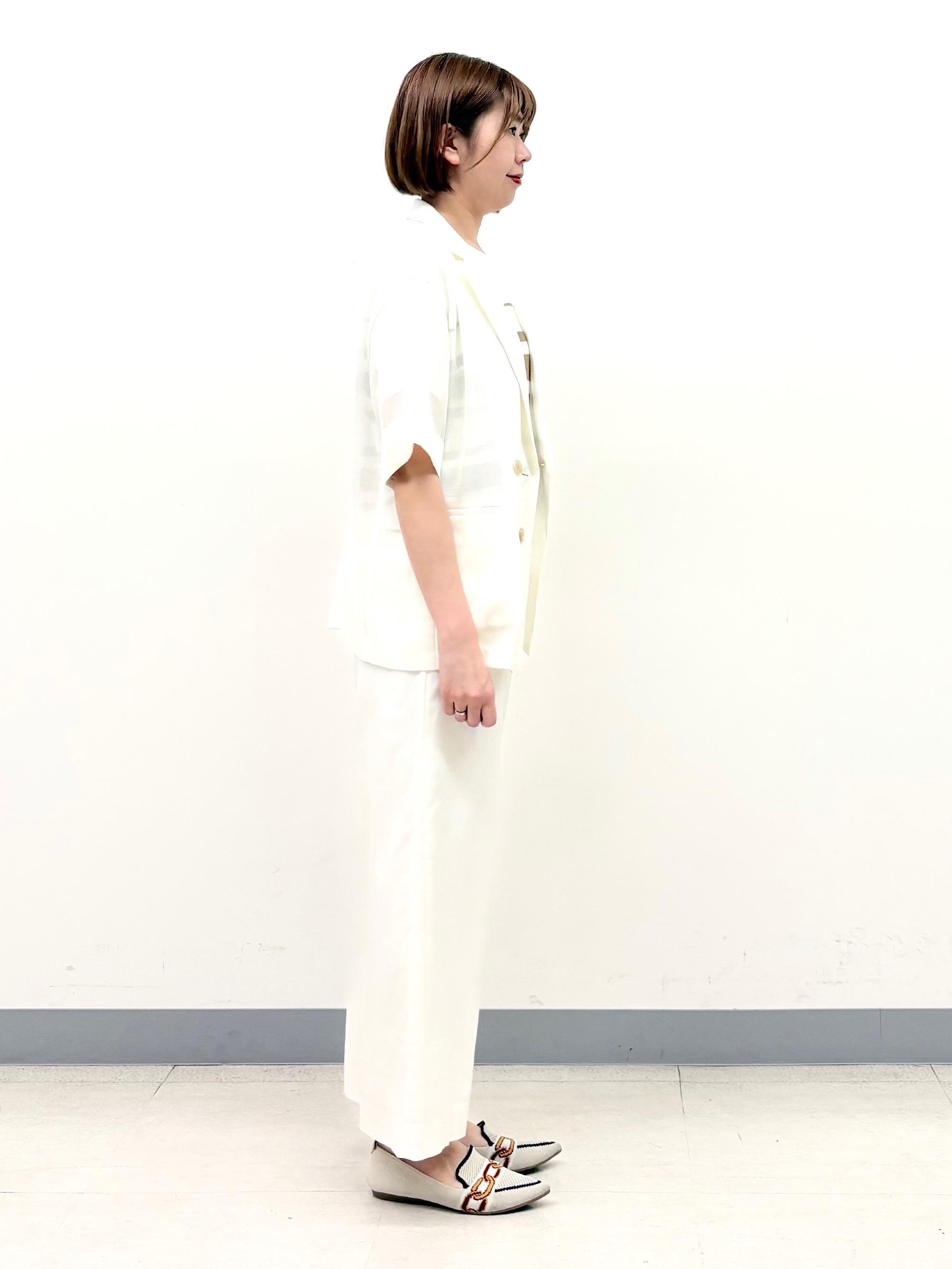 まいこさんの「INDIVI｜【洗える／メッシュ素材／SETUP可能】半袖シアージャケット」を使ったコーディネート