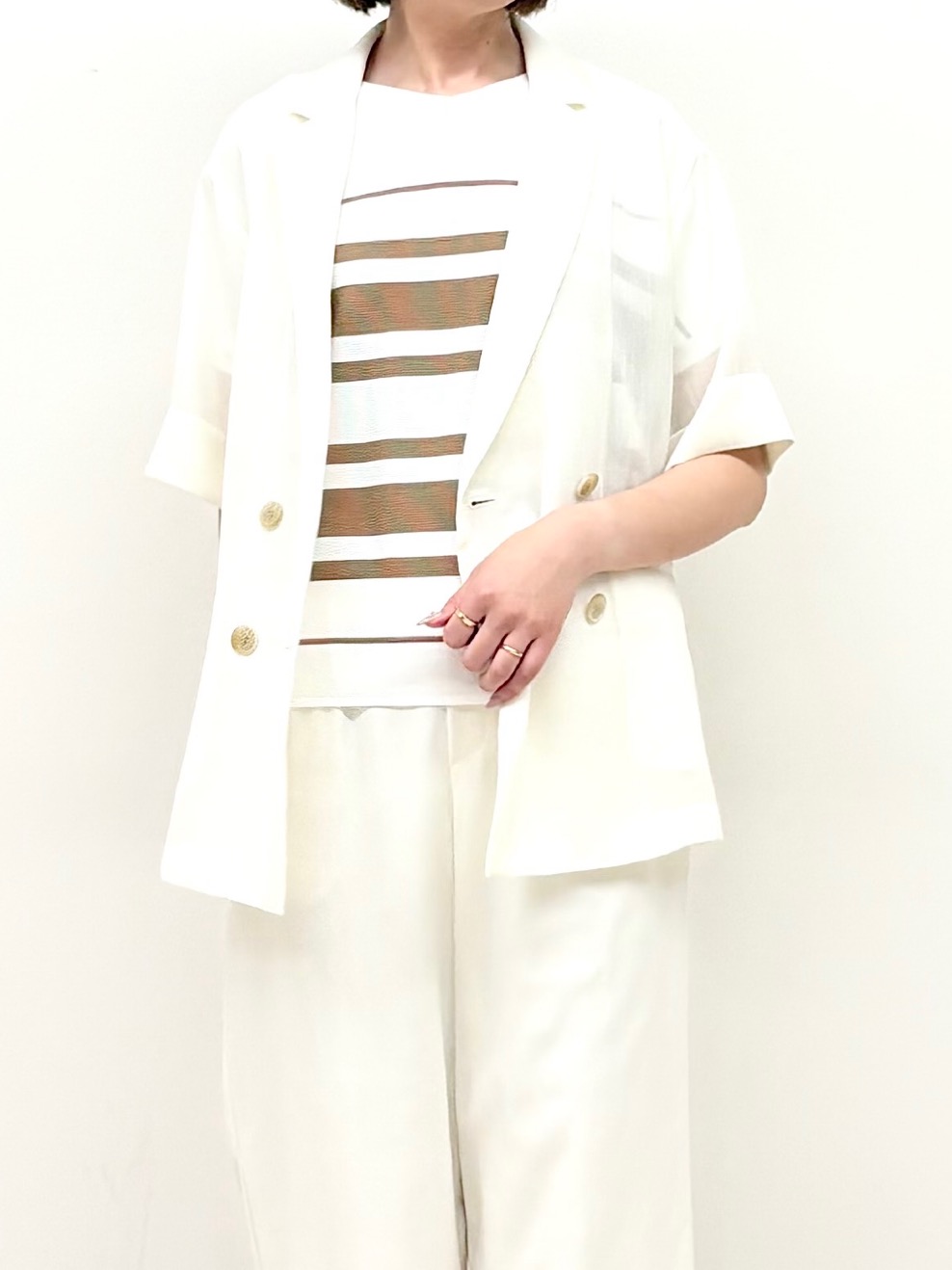 まいこさんの「INDIVI｜【洗える／メッシュ素材／SETUP可能】半袖シアージャケット」を使ったコーディネート
