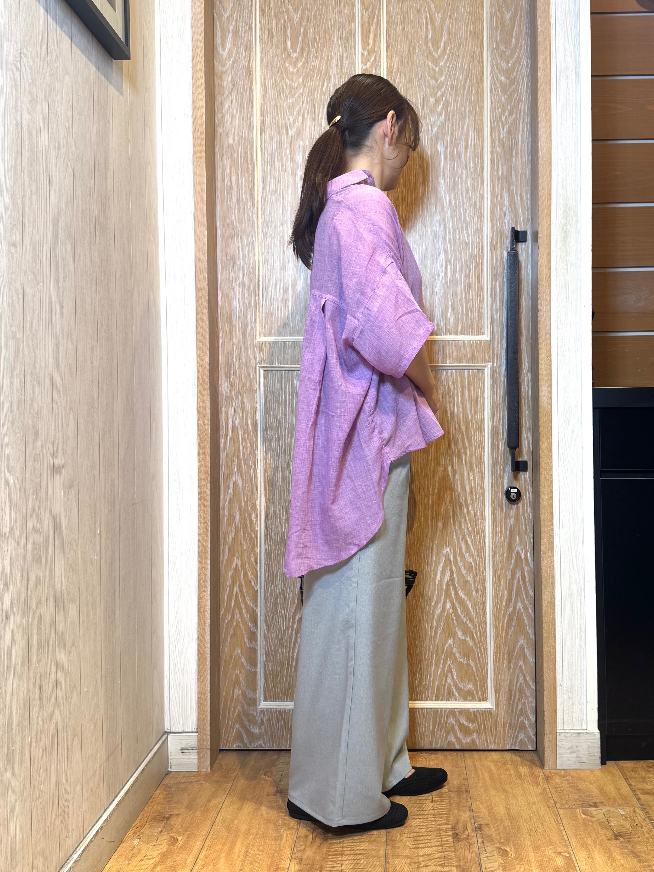 KAORIさんの「SHOO･LA･RUE｜ヒップがすっぽり隠れる やわらか5分袖シアーシャツ」を使ったコーディネート
