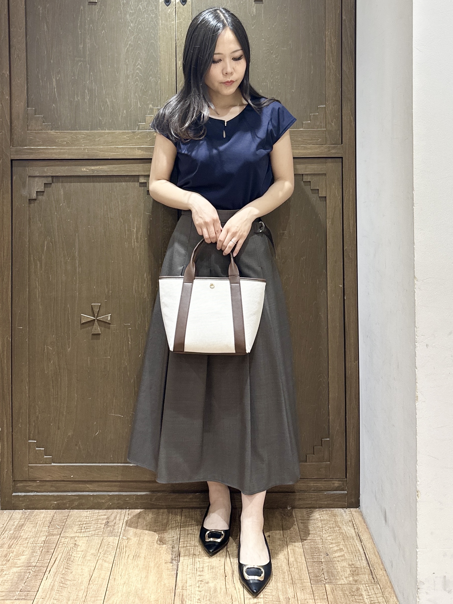 kanaさんの「index｜【接触冷感】ビジューキーネックフレンチトップス《UVケア／洗濯機OK／XS～3L／8col》」を使ったコーディネート