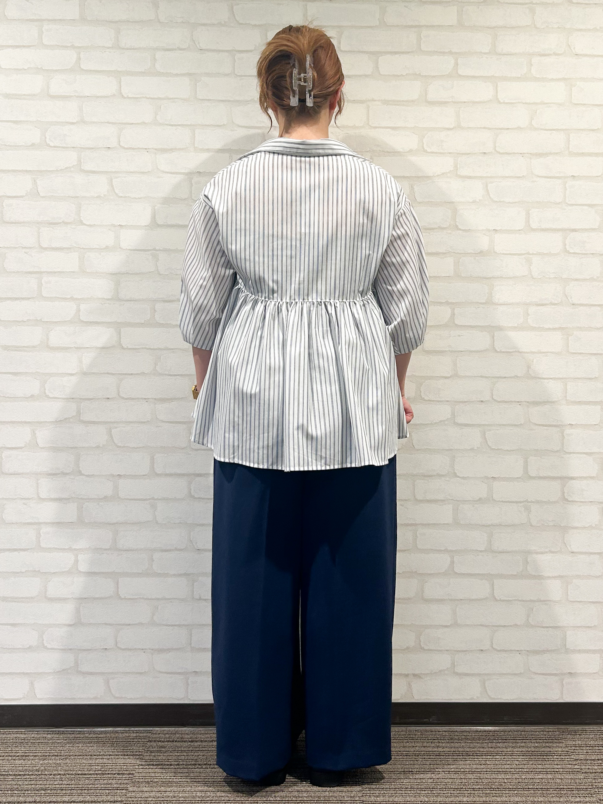 mochiさんの「OPAQUE.CLIP｜スキッパーペプラムブラウス【洗濯機OK】」を使ったコーディネート