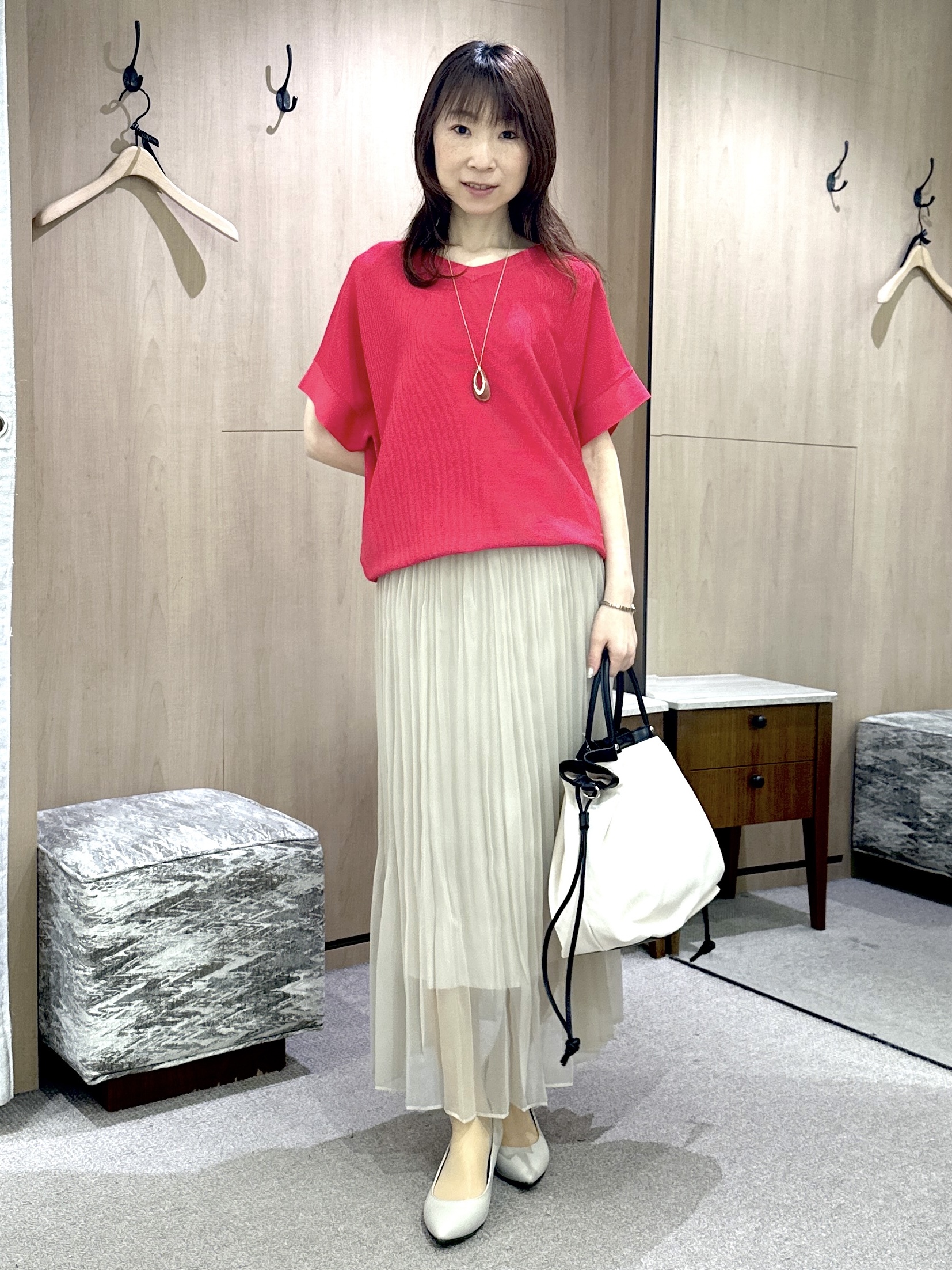 Miwaさんの「UNTITLED｜【11色展開/体型カバー】前後2WAYフレンチスリーブニット」を使ったコーディネート