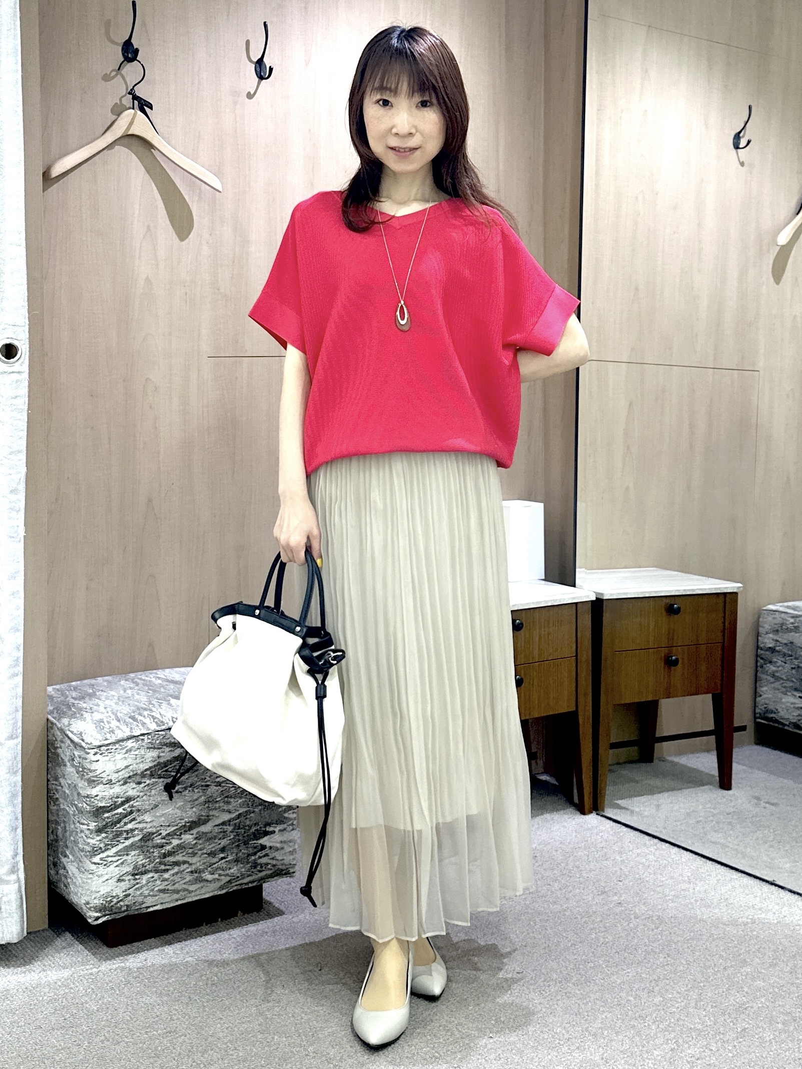 Miwaさんの「UNTITLED｜【11色展開/体型カバー】前後2WAYフレンチスリーブニット」を使ったコーディネート
