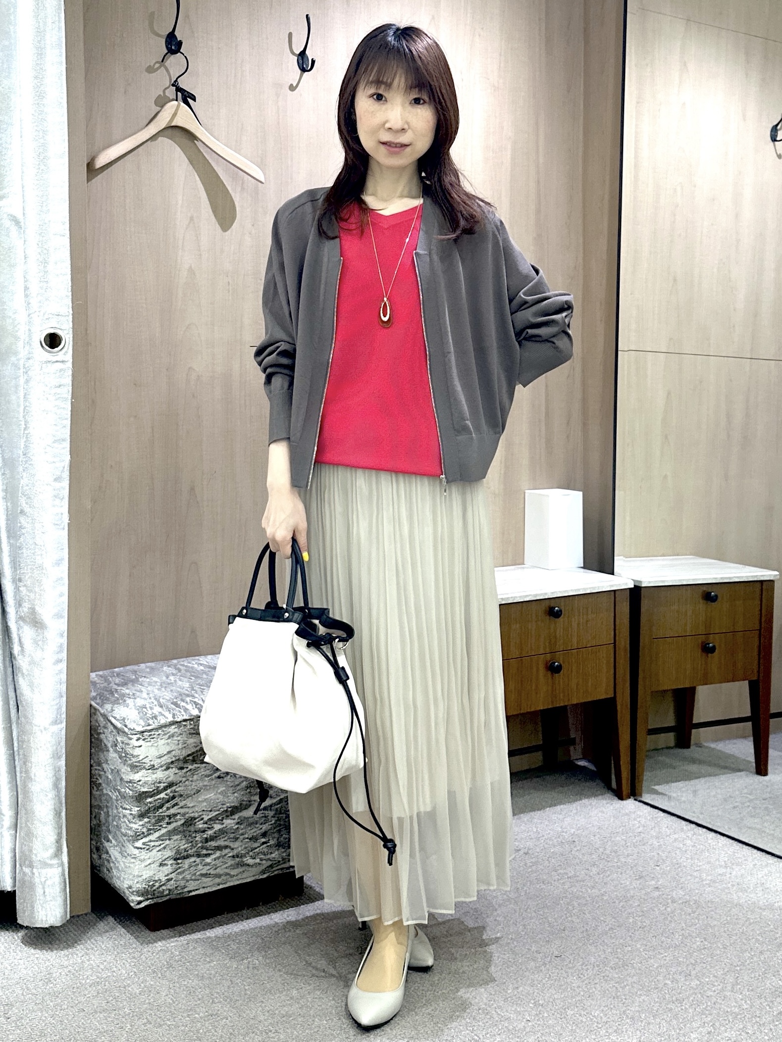 Miwaさんの「UNTITLED｜【11色展開/体型カバー】前後2WAYフレンチスリーブニット」を使ったコーディネート