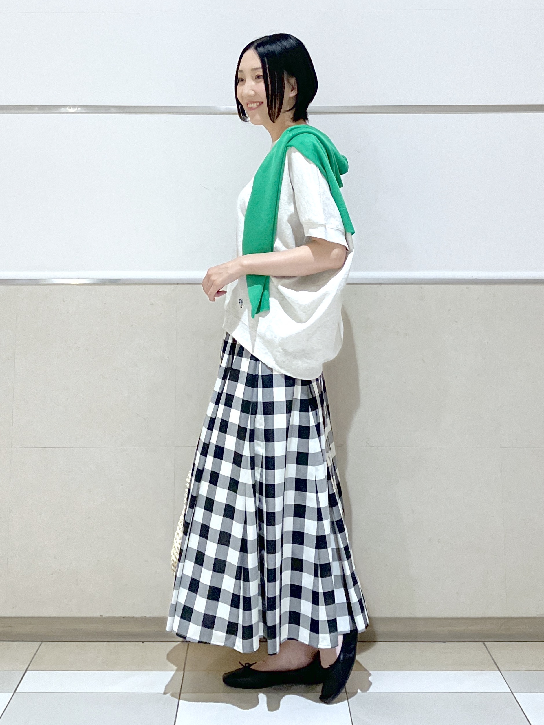 eriko さんの「Dessin｜【洗える】ミニ裏毛ドルマンスリーブプルオーバー」を使ったコーディネート