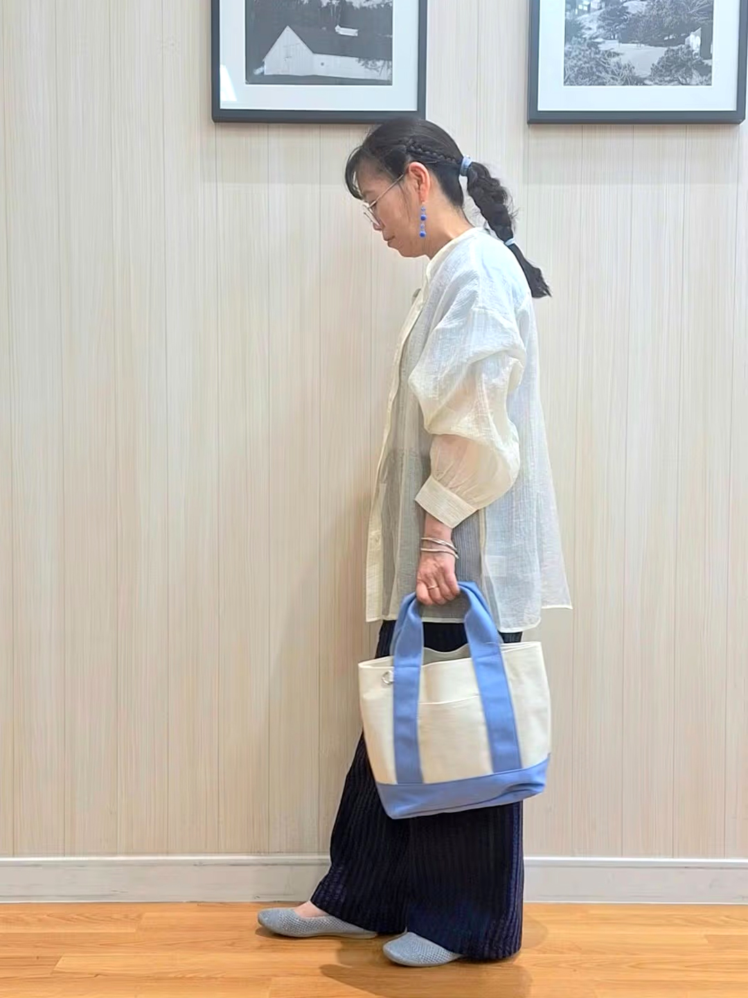 Saoさんの「SHOO･LA･RUE｜【S-LL】大人のシアー感 風合い楽しむバンドカラーシャツ」を使ったコーディネート