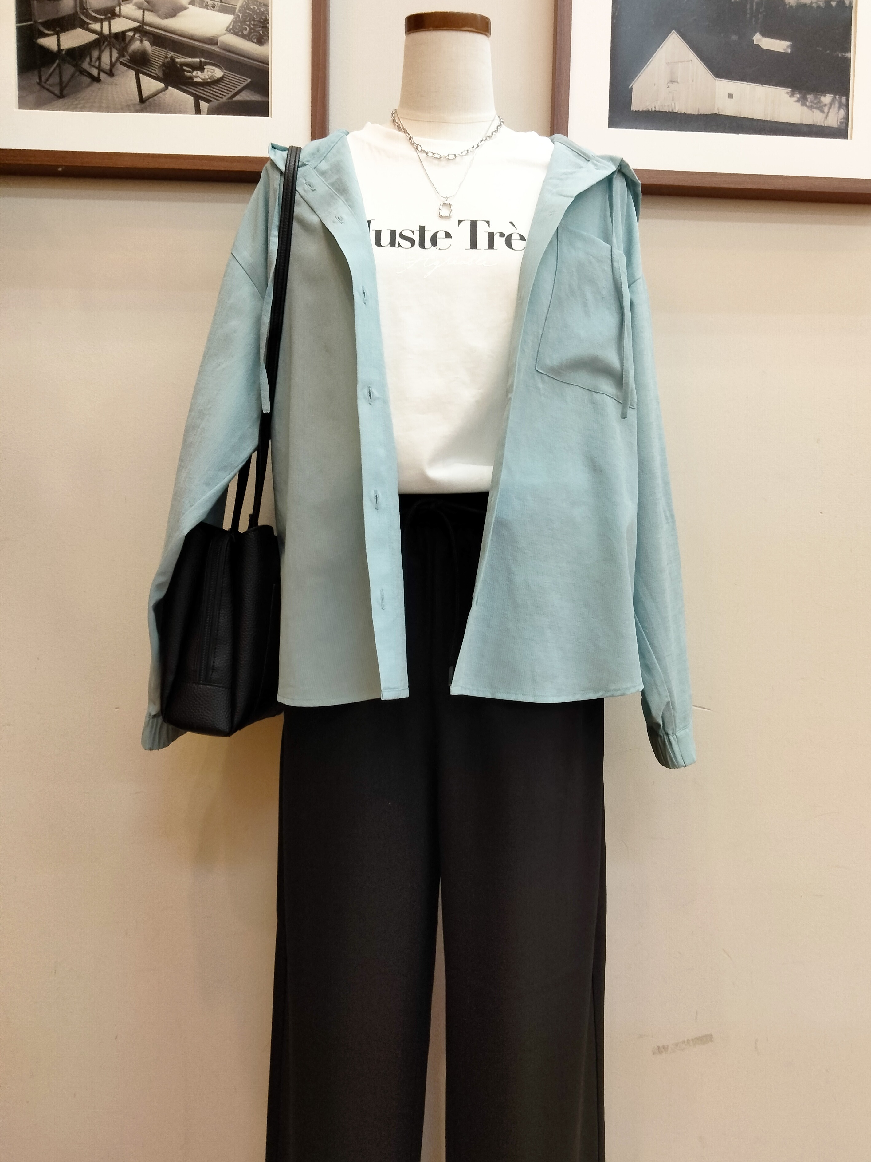 うっちーさんの「SHOO･LA･RUE｜【通気性〇/洗濯機可/S-LL】UVカット機能付き ライトな着心地シャツパーカ」を使ったコーディネート