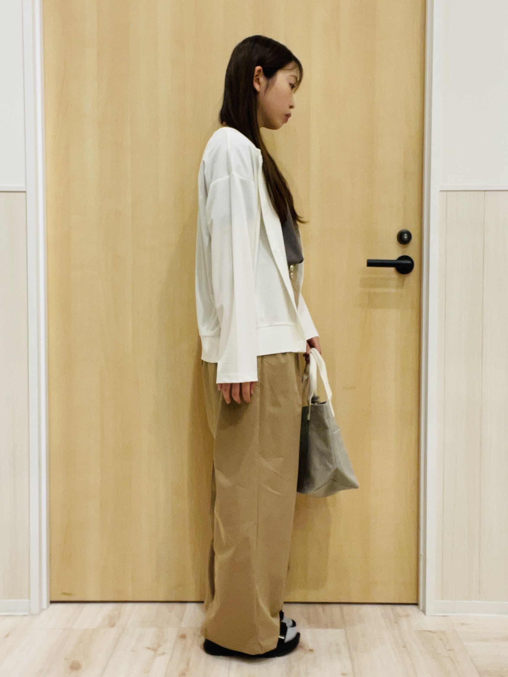 minamiさんの「SHOO･LA･RUE｜【UV/S-LL】着ごこちなめらか カノコ編みカーディガン」を使ったコーディネート