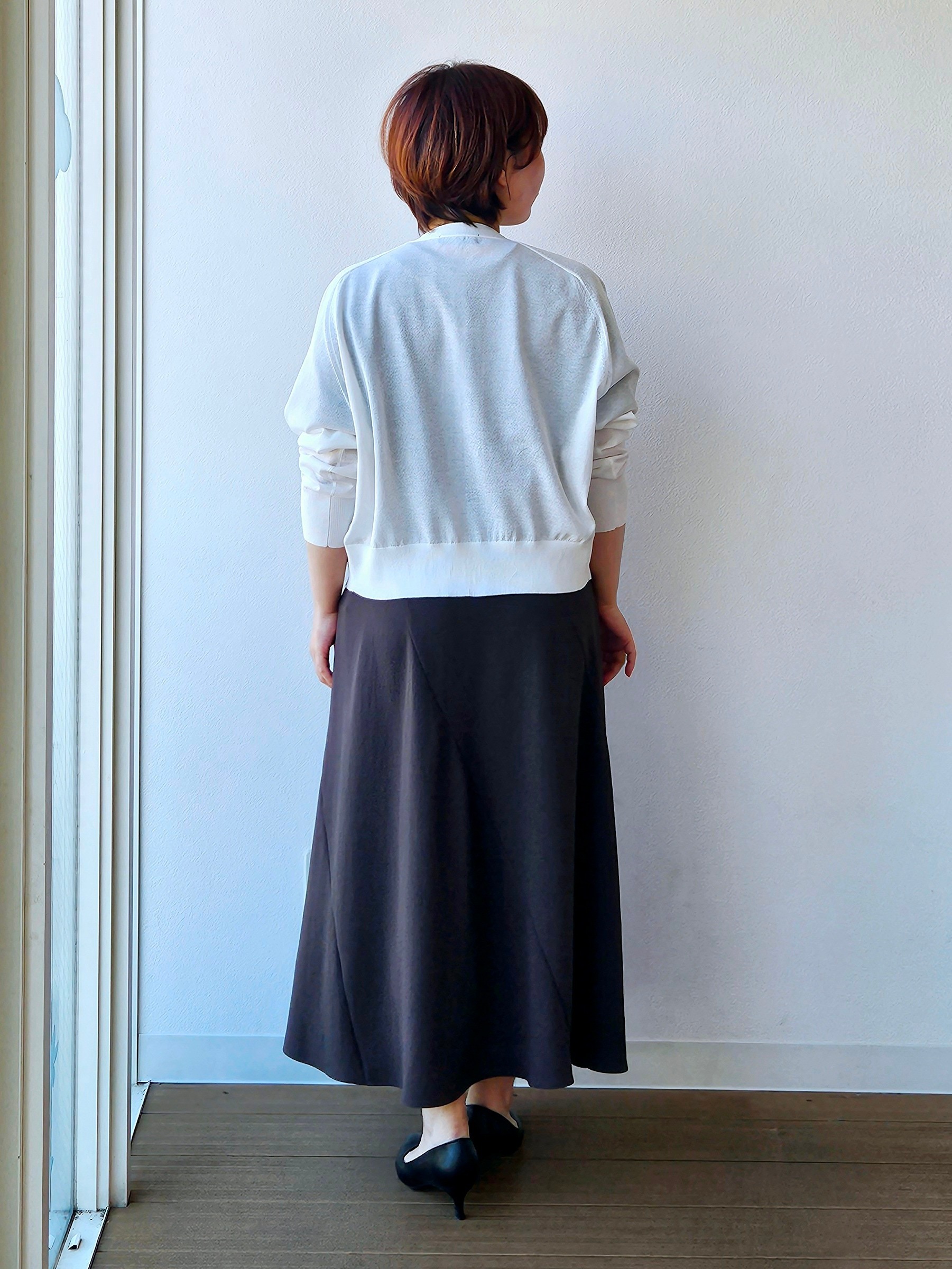 やじまさんの「UNTITLED｜【アンサンブル可/日除け・冷房対策】シアーレーヨンZIPカーディガン」を使ったコーディネート