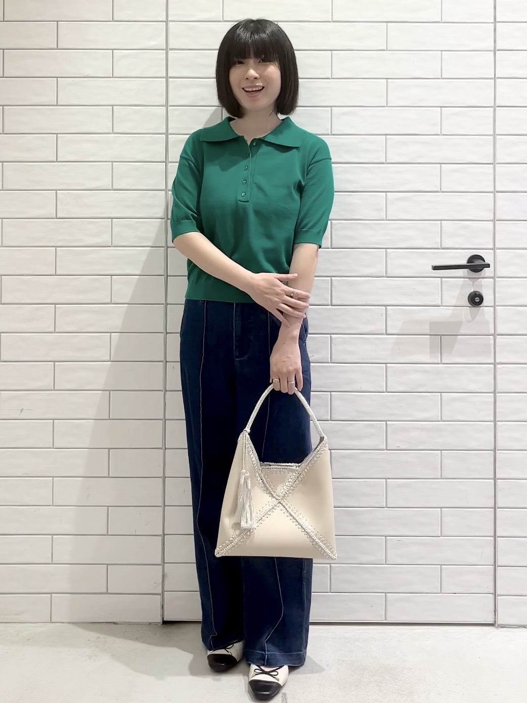 しおりさんの「OPAQUE.CLIP｜ビッグポロ衿ニット【洗濯機OK】」を使ったコーディネート