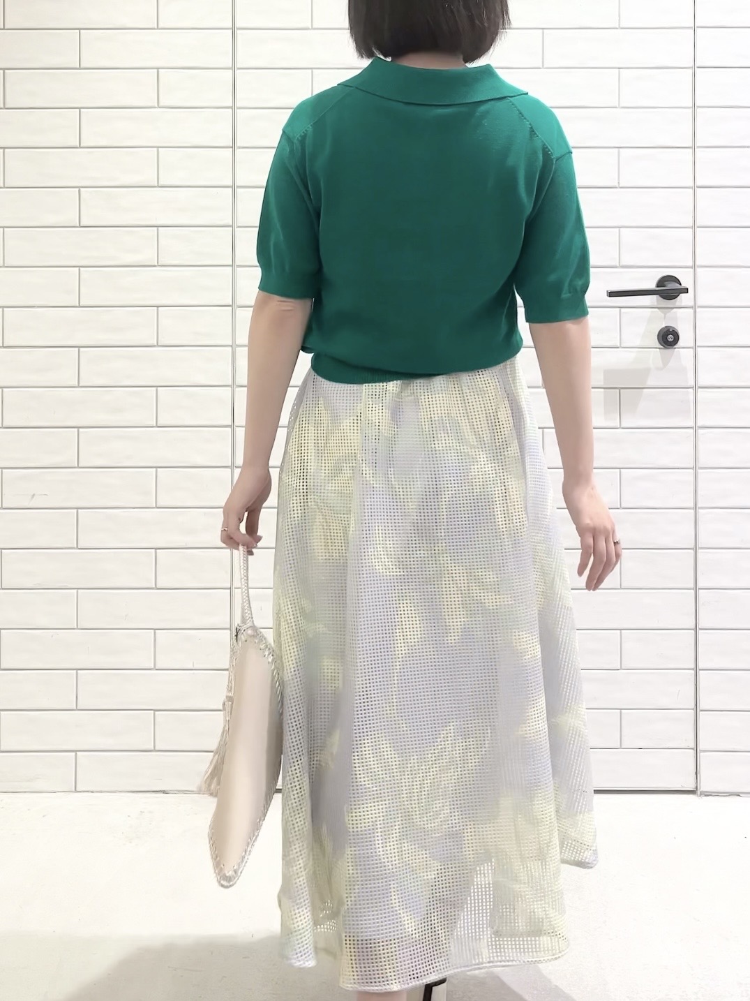 しおりさんの「OPAQUE.CLIP｜ビッグポロ衿ニット【洗濯機OK】」を使ったコーディネート
