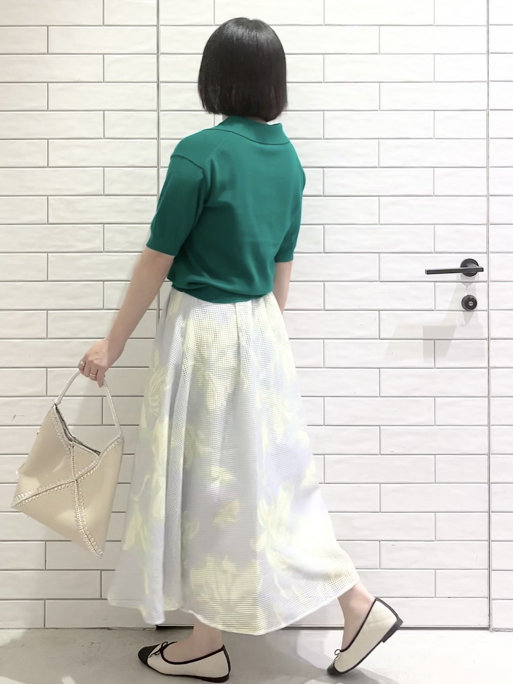 しおりさんの「OPAQUE.CLIP｜ビッグポロ衿ニット【洗濯機OK】」を使ったコーディネート