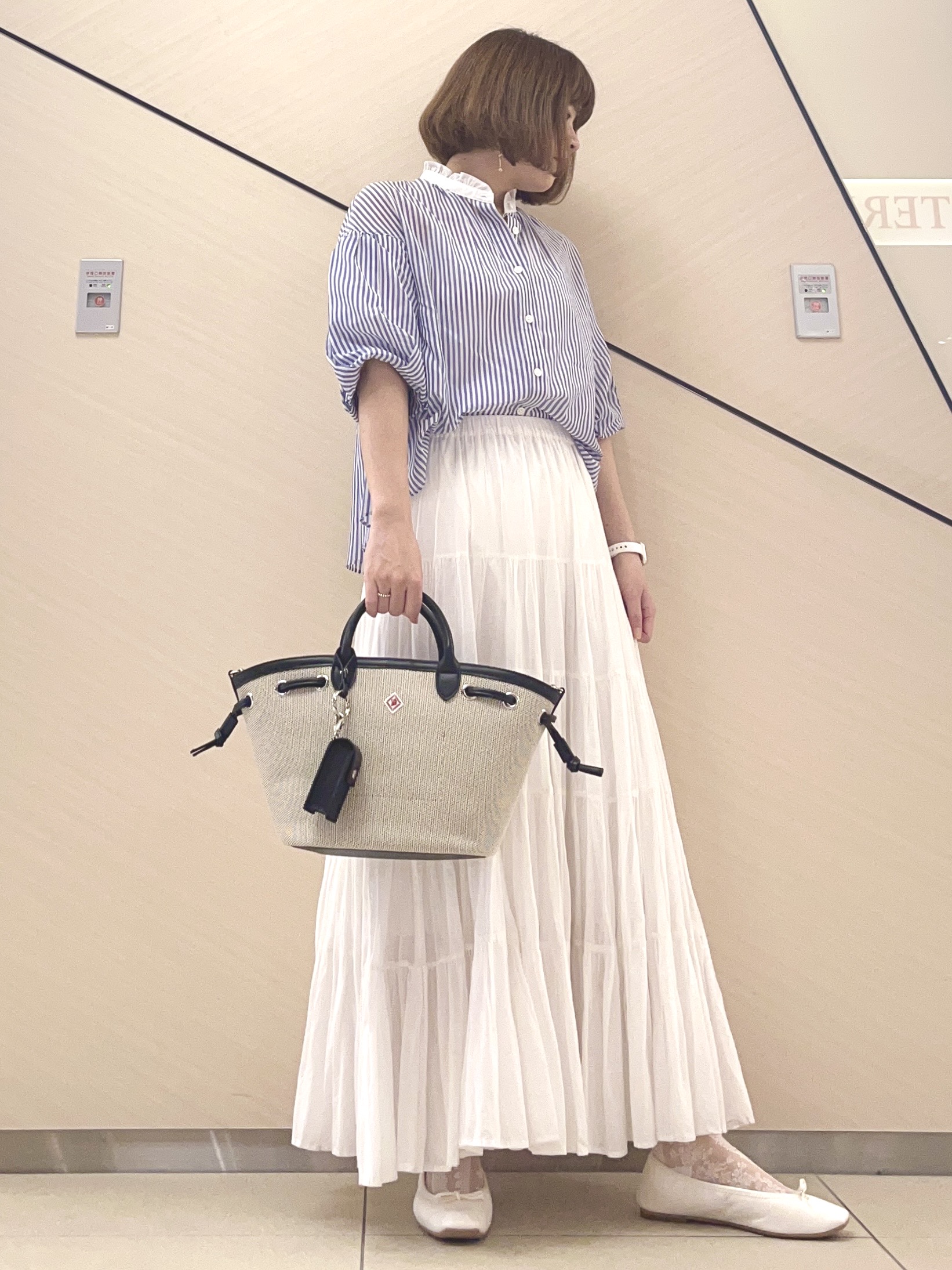 yahataさんの「DRESSTERIOR｜◆【otonaMUSE5月号掲載/ウォッシャブル】ロンドンストライプクレリックブラウス」を使ったコーディネート