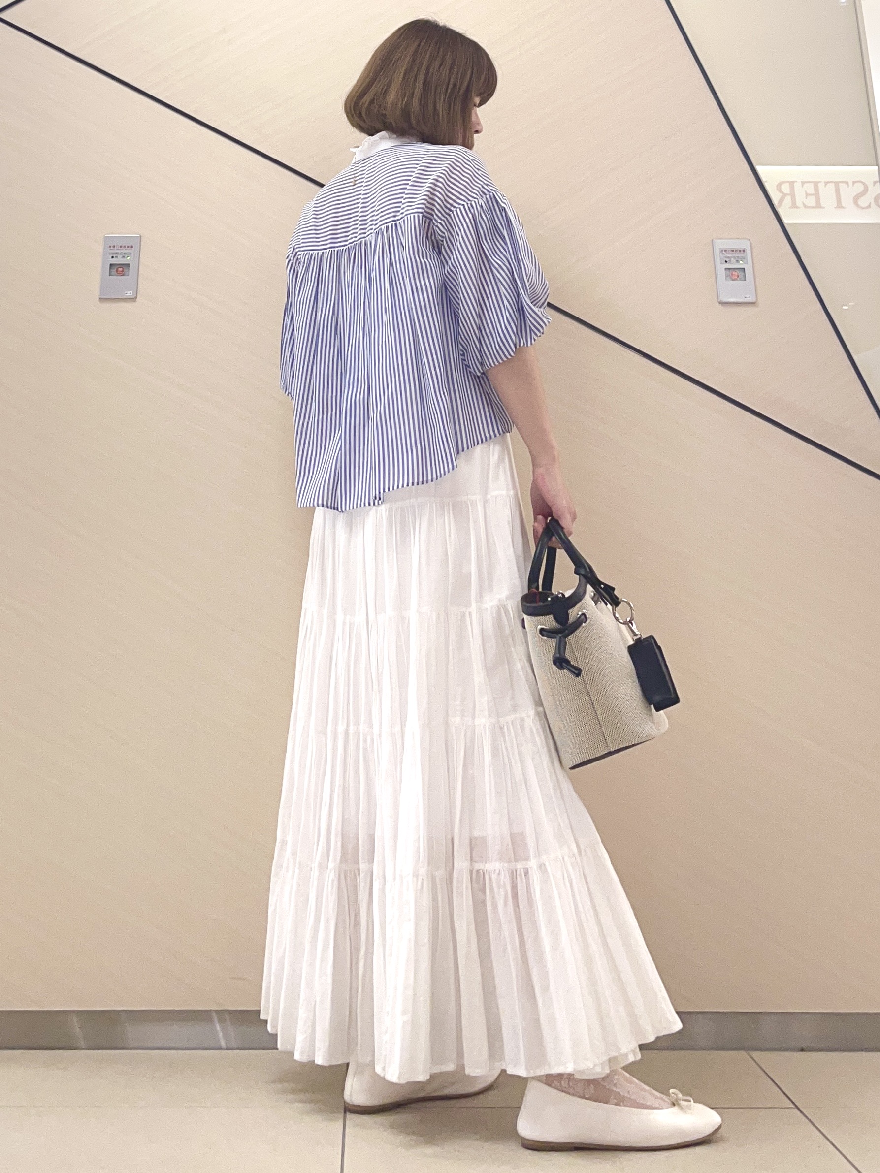 yahataさんの「DRESSTERIOR｜◆【otonaMUSE5月号掲載/ウォッシャブル】ロンドンストライプクレリックブラウス」を使ったコーディネート