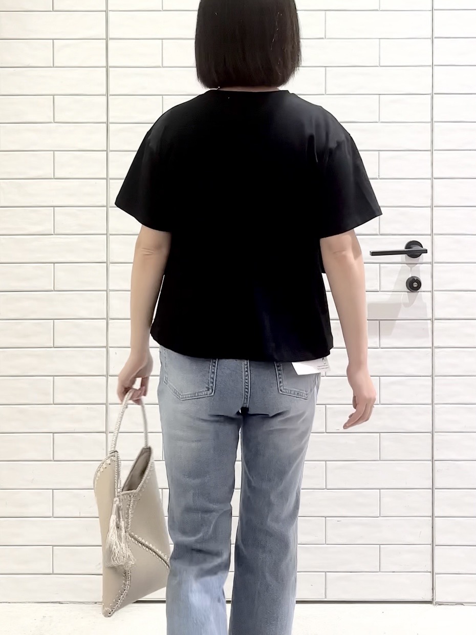 しおりさんの「OPAQUE.CLIP｜【接触冷感】アシメフリルドッキングカットソー《洗濯機OK》」を使ったコーディネート