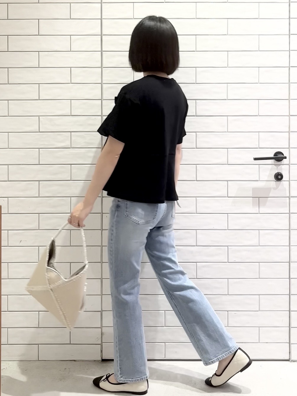 しおりさんの「OPAQUE.CLIP｜【接触冷感】アシメフリルドッキングカットソー《洗濯機OK》」を使ったコーディネート