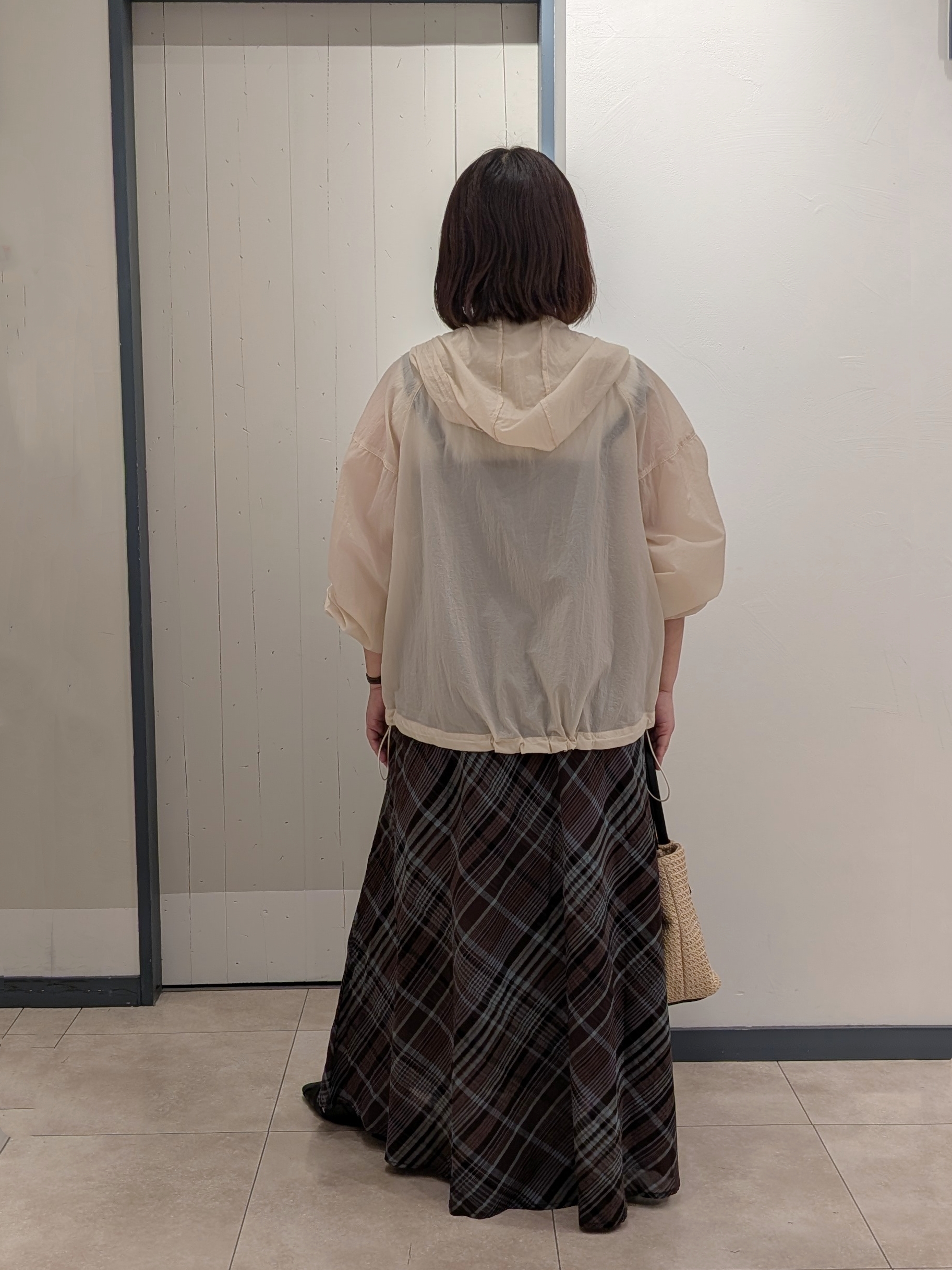 yukikaさんの「grove｜【洗濯機OK】朝晩の気温差に◎軽やかシアーナイロンフーディブルゾン」を使ったコーディネート