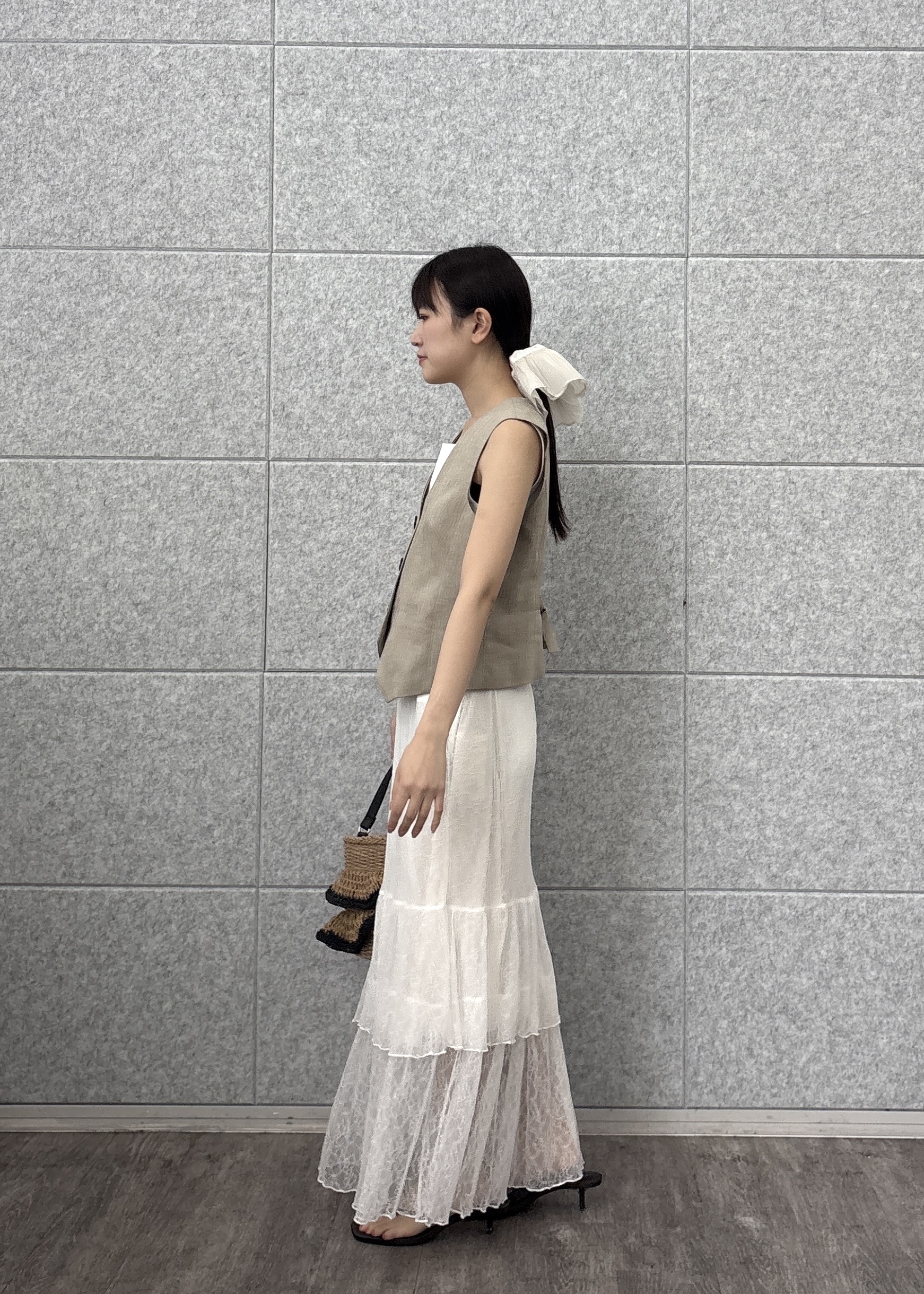 Renoさんの「INDIVI｜リネンショートジレ」を使ったコーディネート