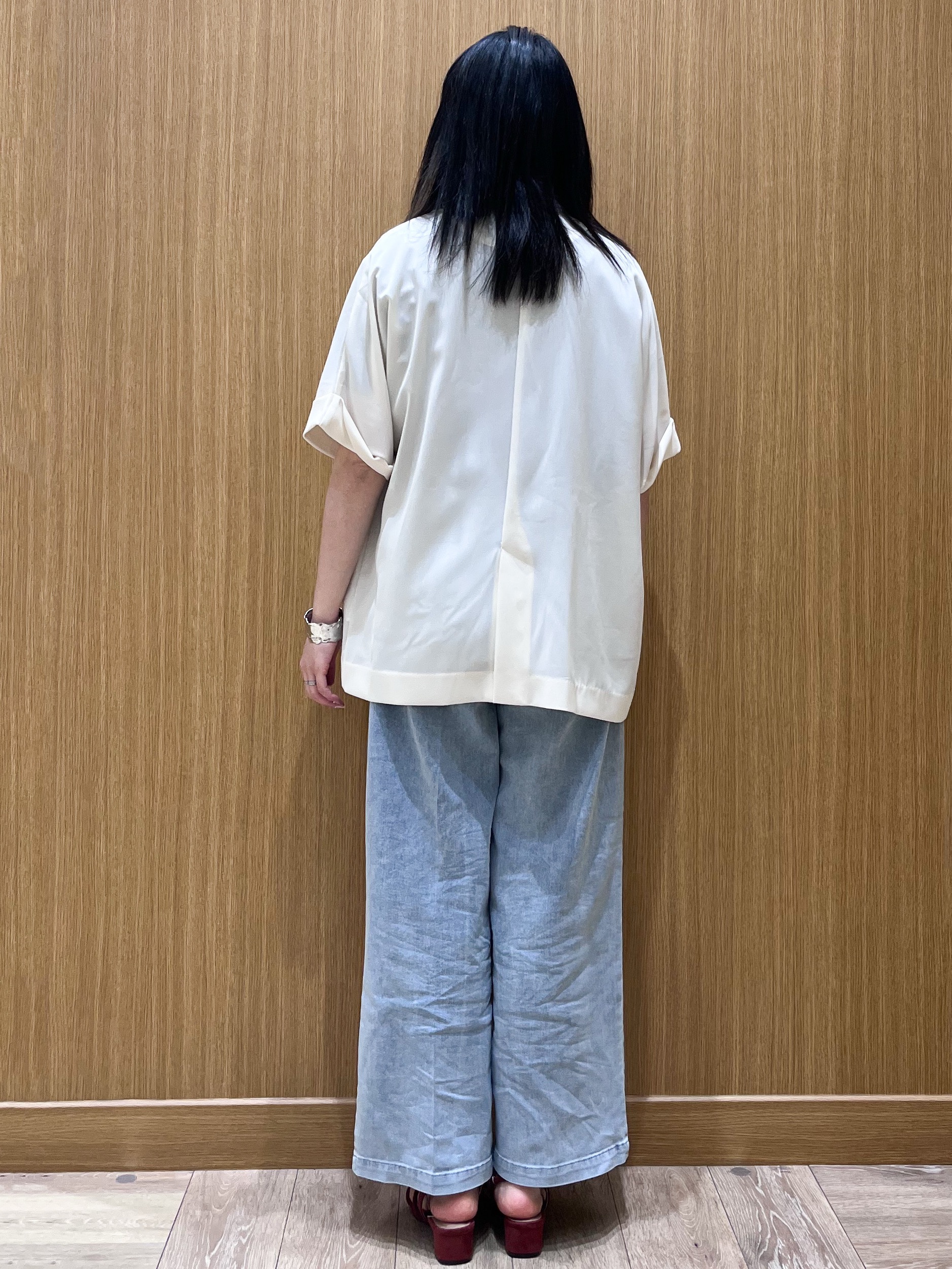 aさんの「OPAQUE.CLIP｜【接触冷感／吸水速乾／防シワ】リネンライクテーラードジャケット《洗濯機OK》」を使ったコーディネート
