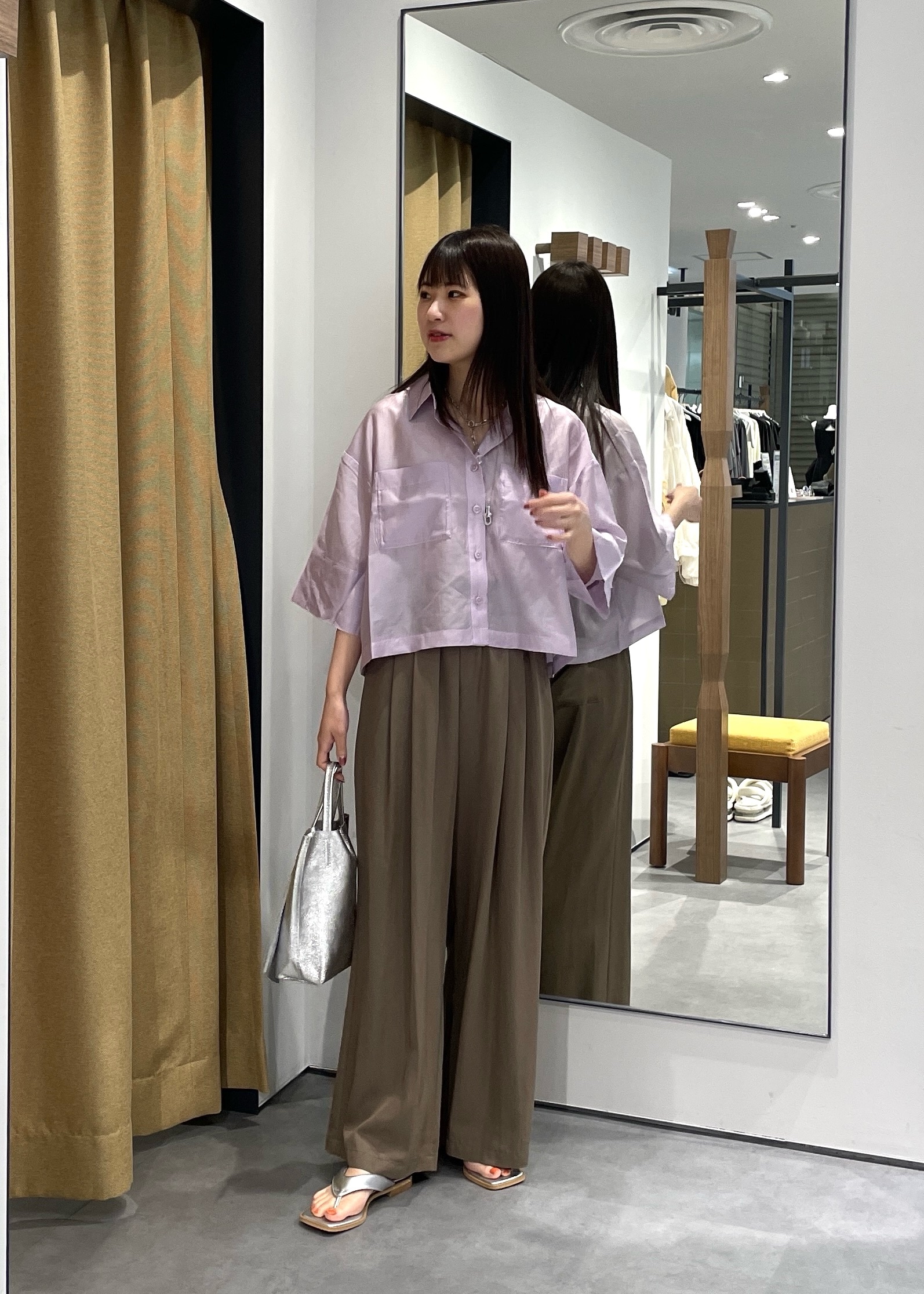 Renoさんの「INDIVI｜ボックスシルエットシアーシャツ【接触冷感】」を使ったコーディネート