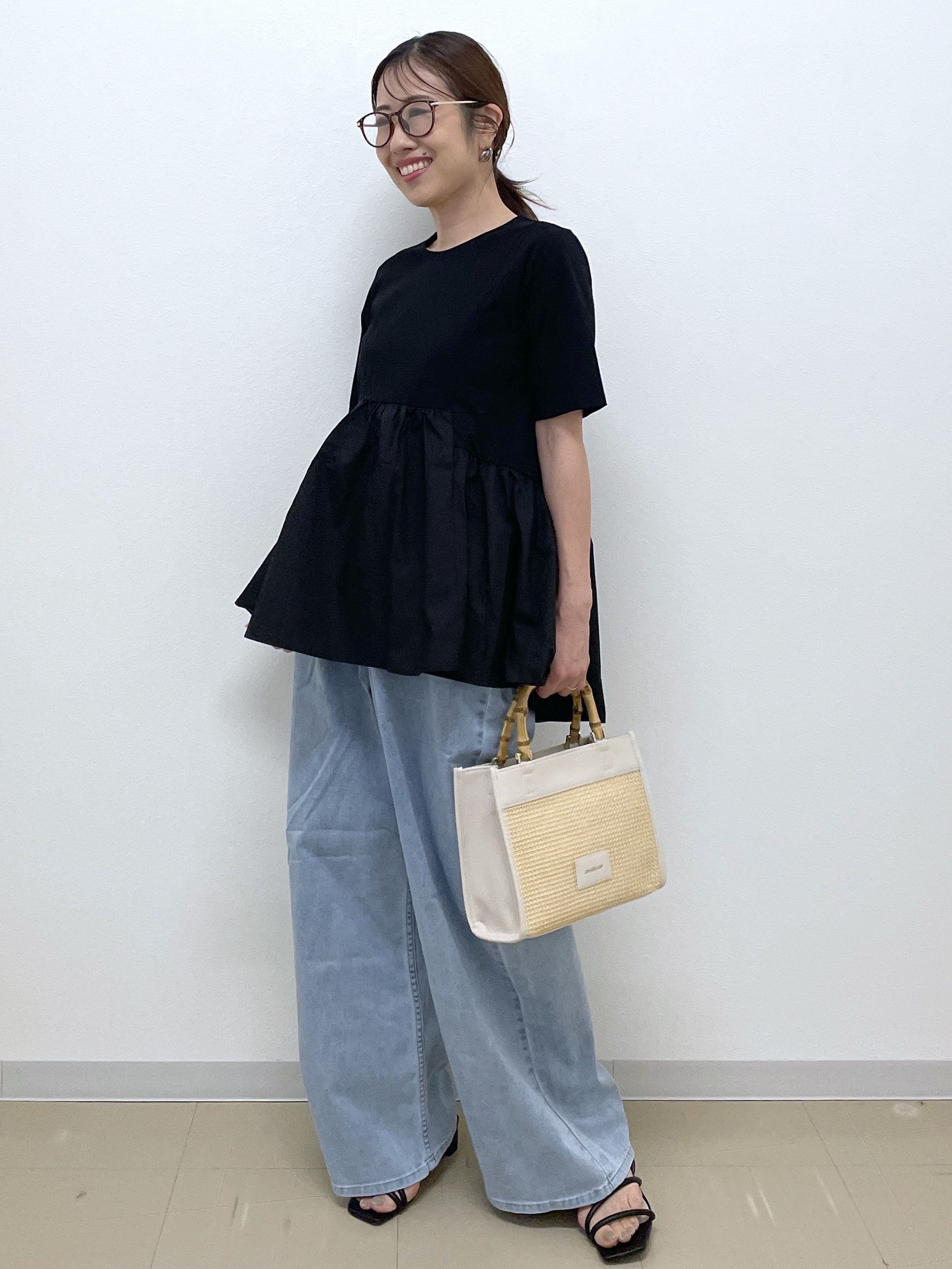 Akiさんの「OPAQUE.CLIP｜ペプラムドッキングカットソー【洗濯機OK】」を使ったコーディネート