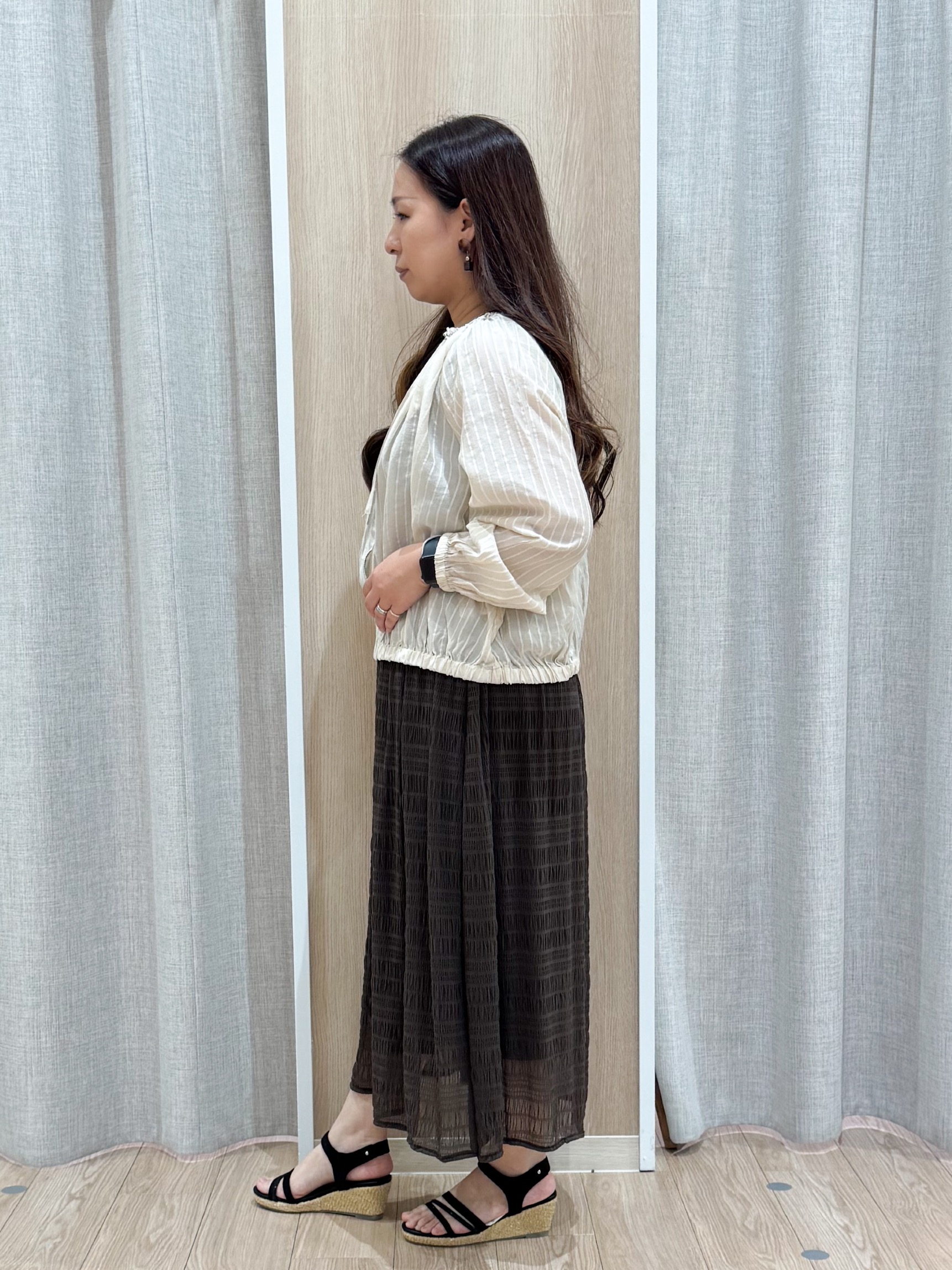 sachiさんの「grove｜気温調整にも◎ブラウス感覚で羽織れるシアーブルゾン」を使ったコーディネート