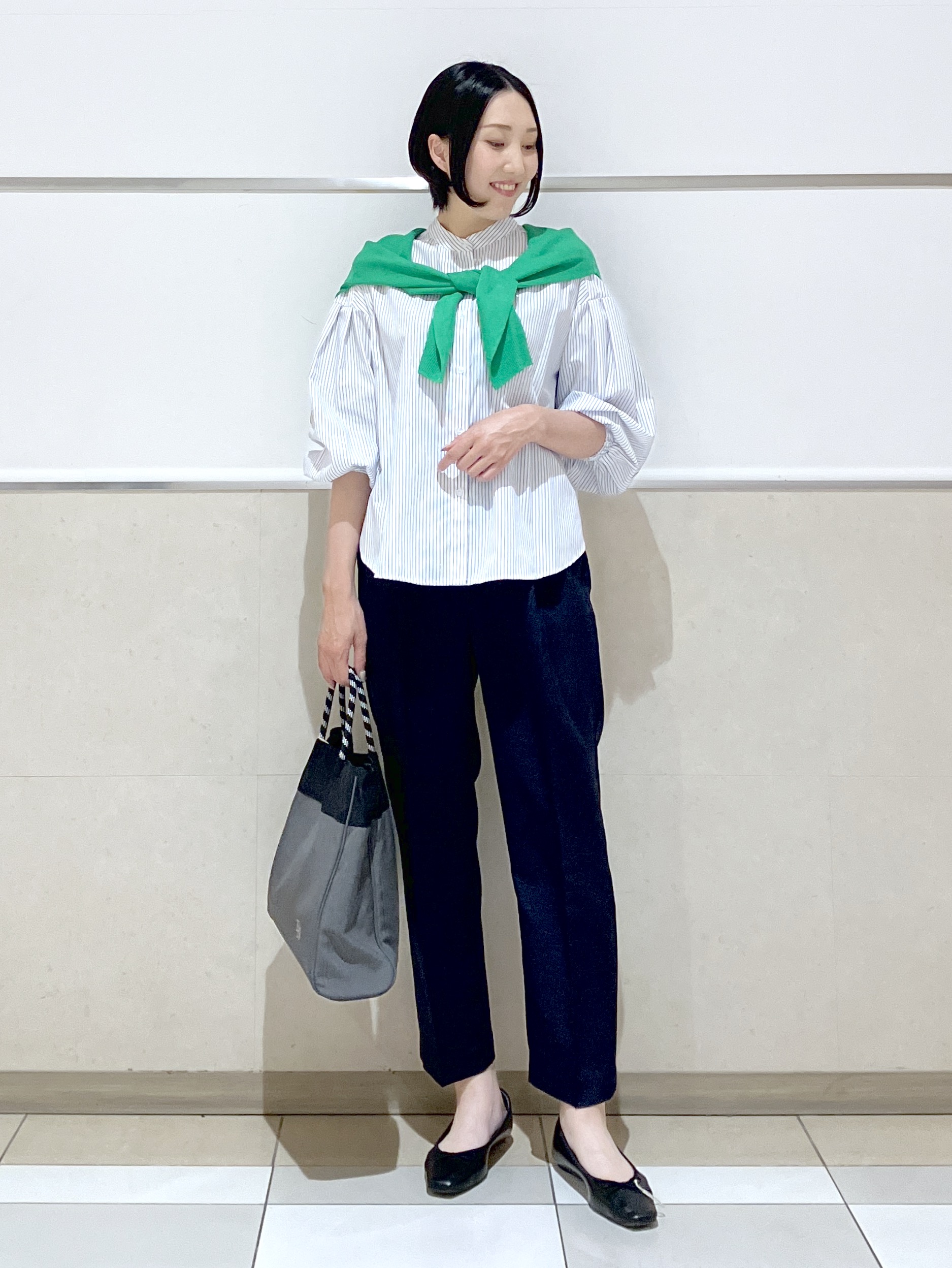 eriko さんの「Dessin｜【洗える】バルーンスリーブバンドカラーシャツ」を使ったコーディネート