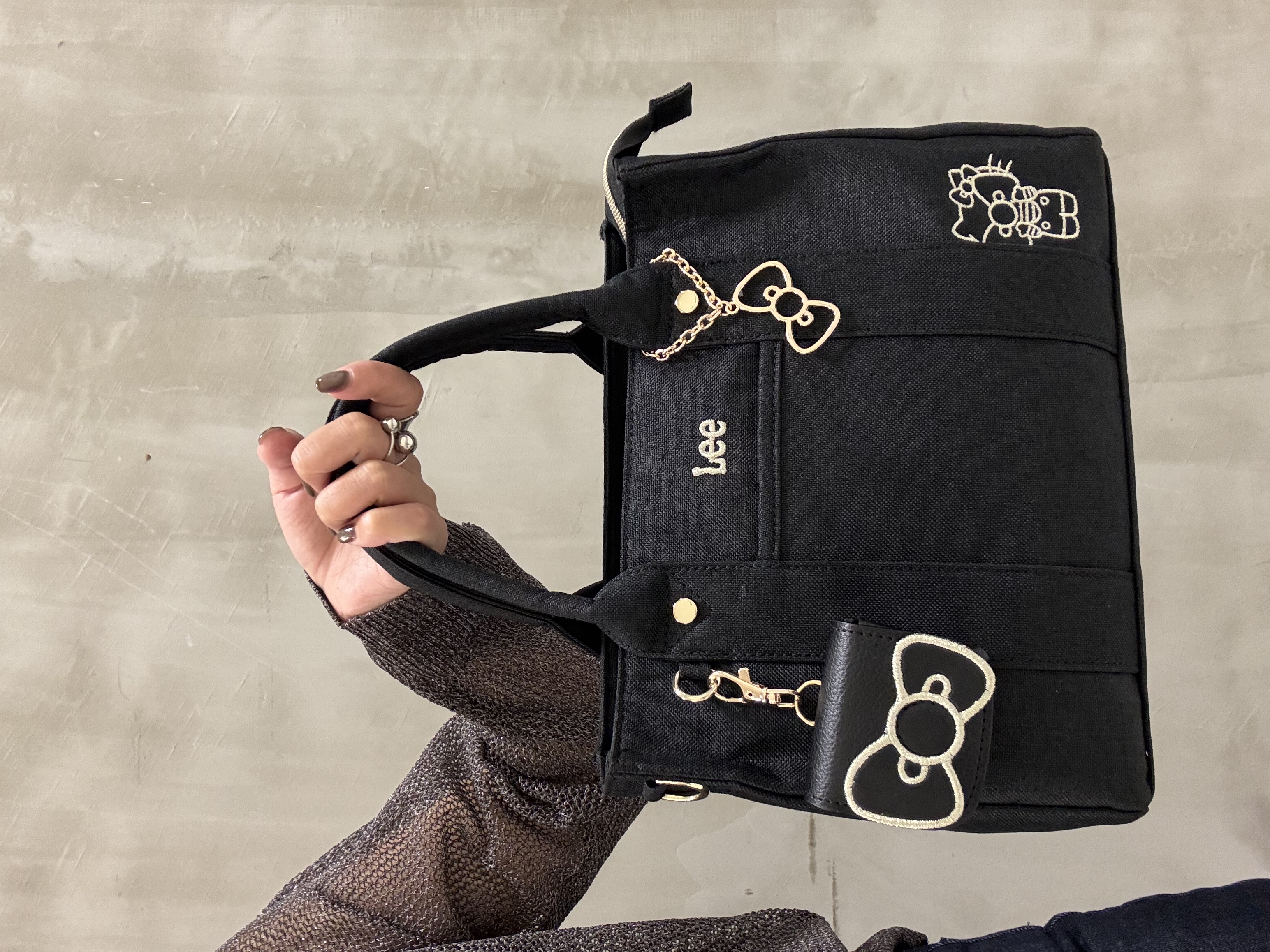 minaさんの「grove｜ラメメッシュキーネックカーディガン」を使ったコーディネート