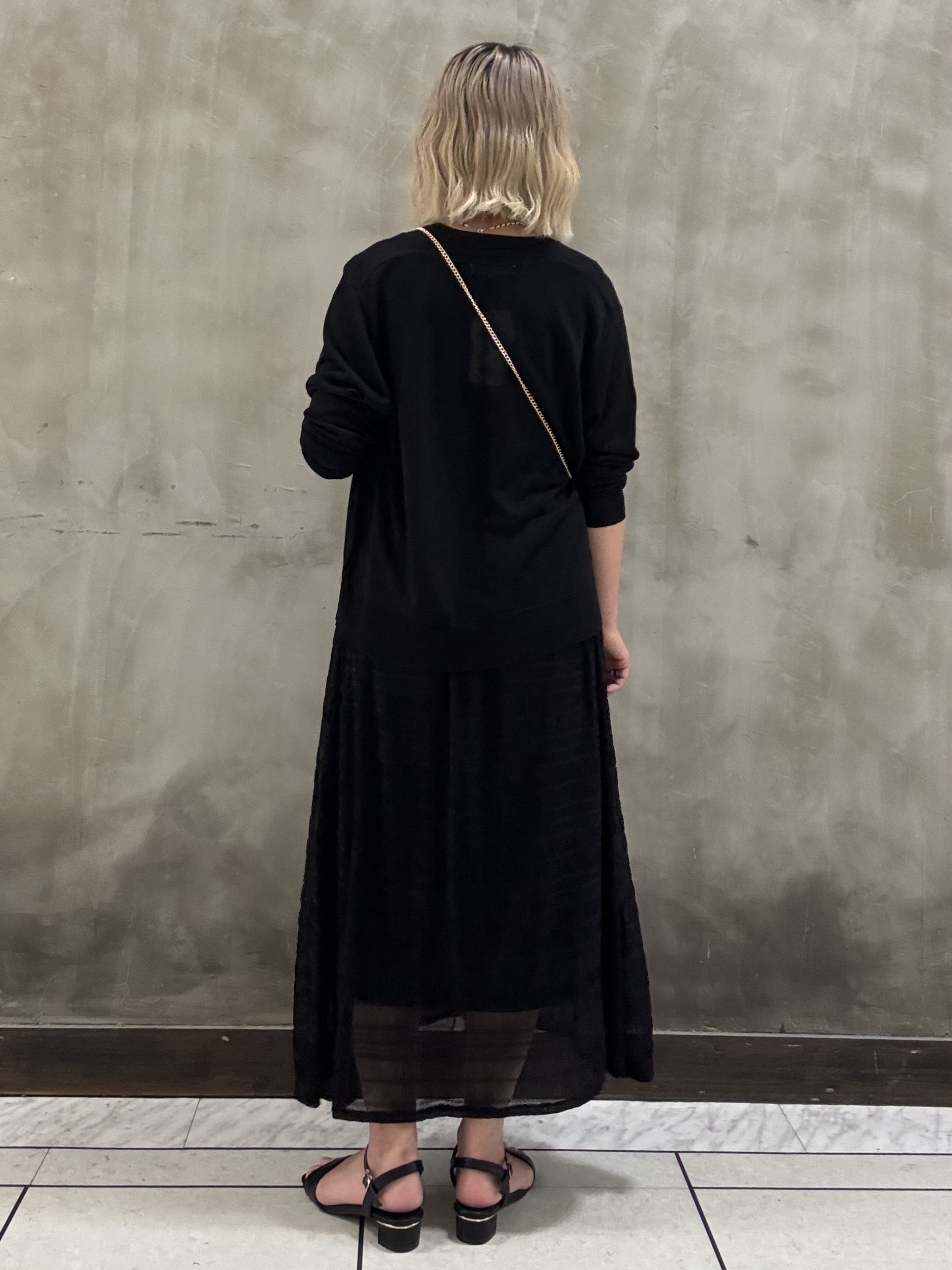 minaさんの「grove｜お出かけをもっと楽しく。リブニット&times;チュール ドッキングワンピース」を使ったコーディネート