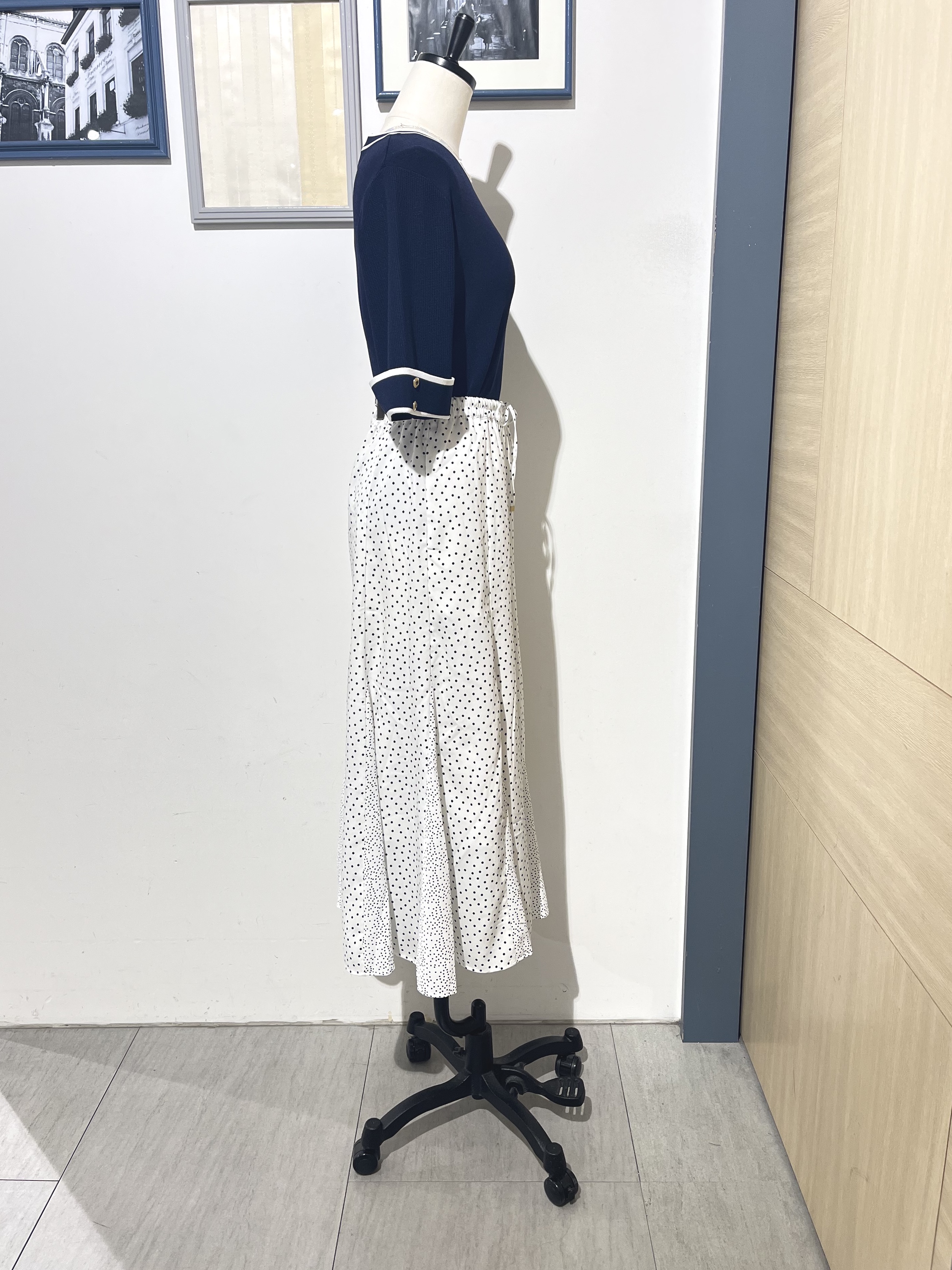 ほくとさんの「grove｜新色追加！【シリーズ累計36万枚/名品ニット】やわらかドライタッチ 袖メッシュ編みニット」を使ったコーディネート