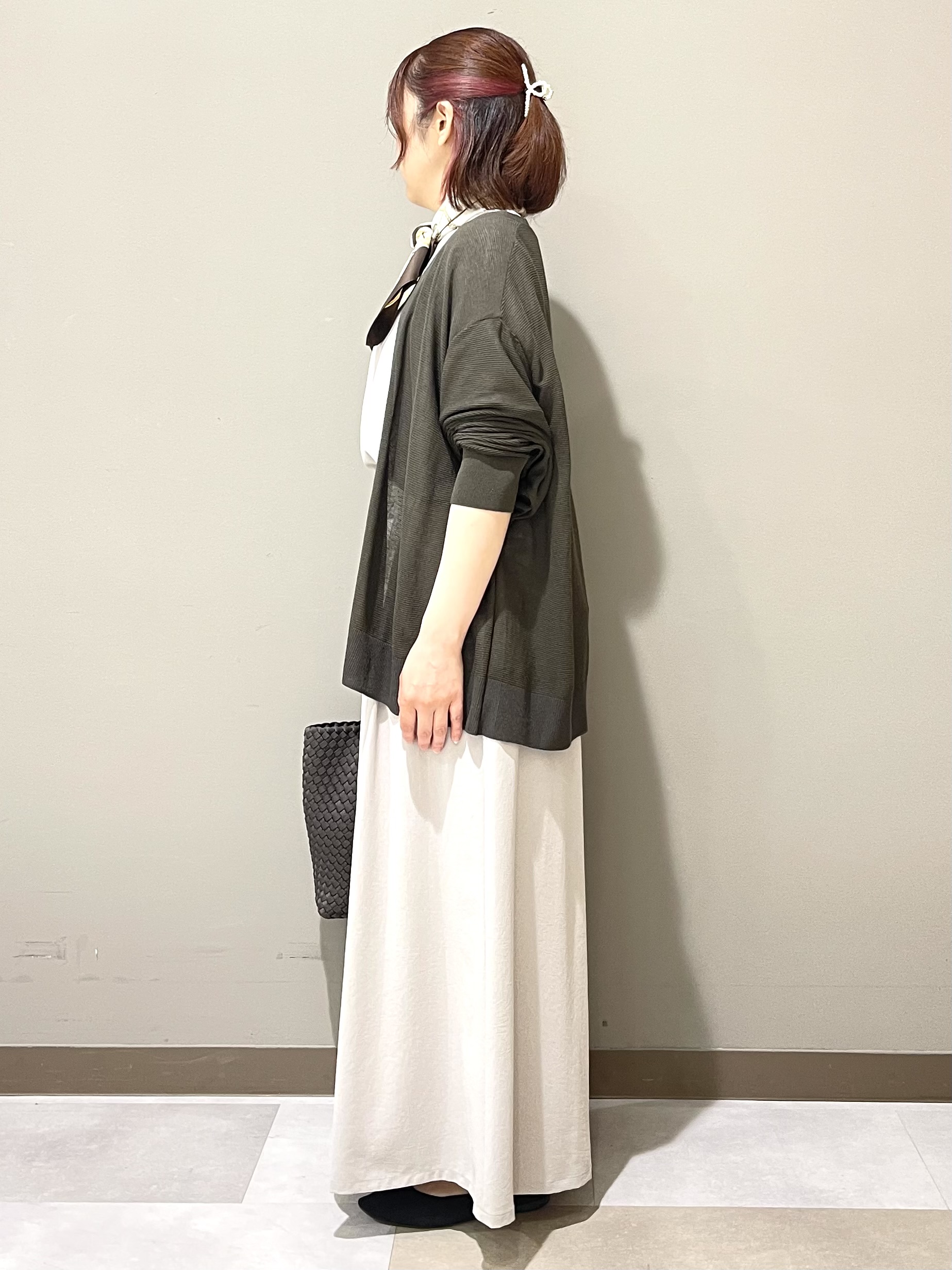 Tomoさんの「UNTITLED｜【日除け・冷房対策に】コットンリネンカーディガン」を使ったコーディネート