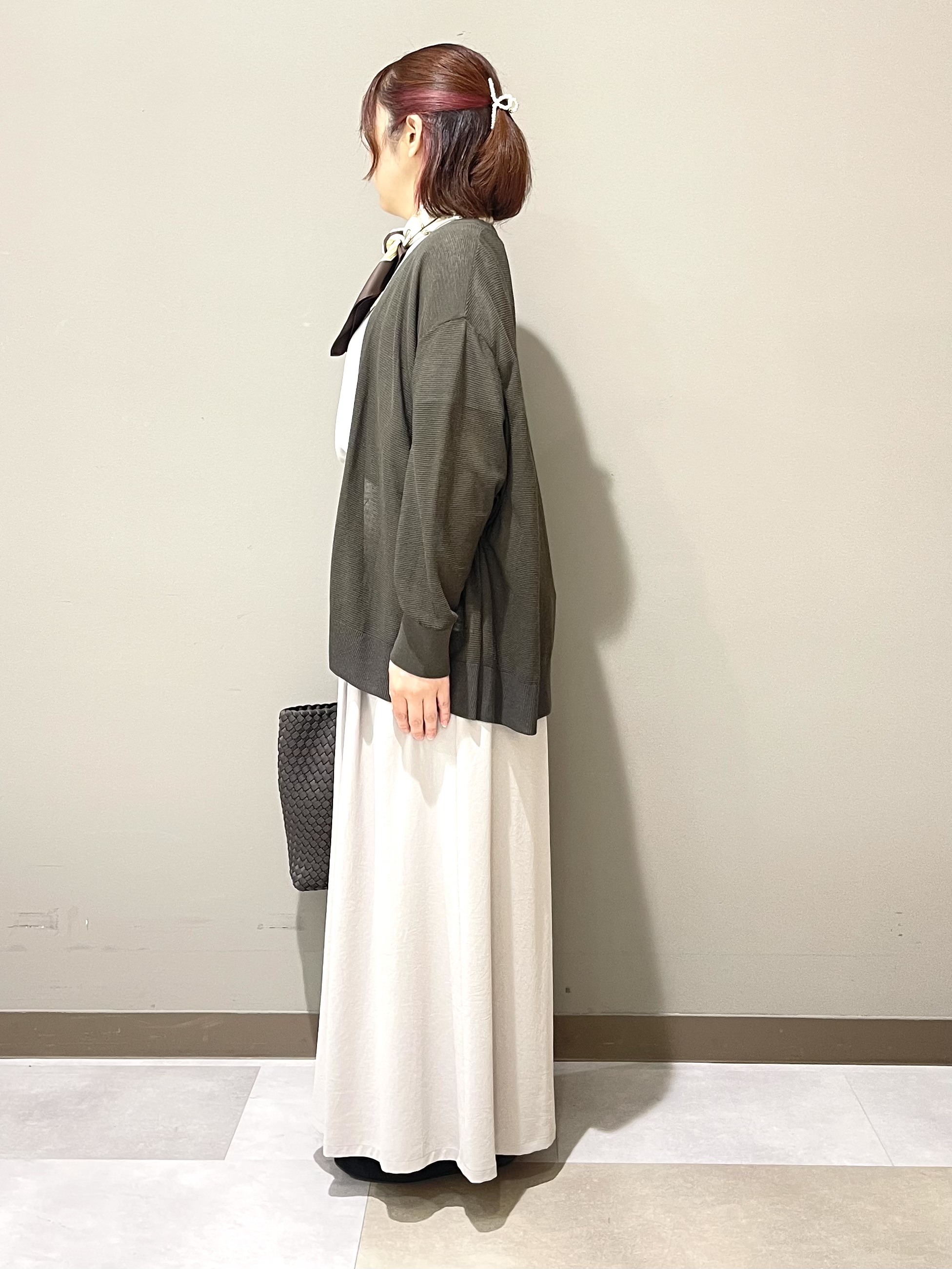 Tomoさんの「UNTITLED｜【日除け・冷房対策に】コットンリネンカーディガン」を使ったコーディネート