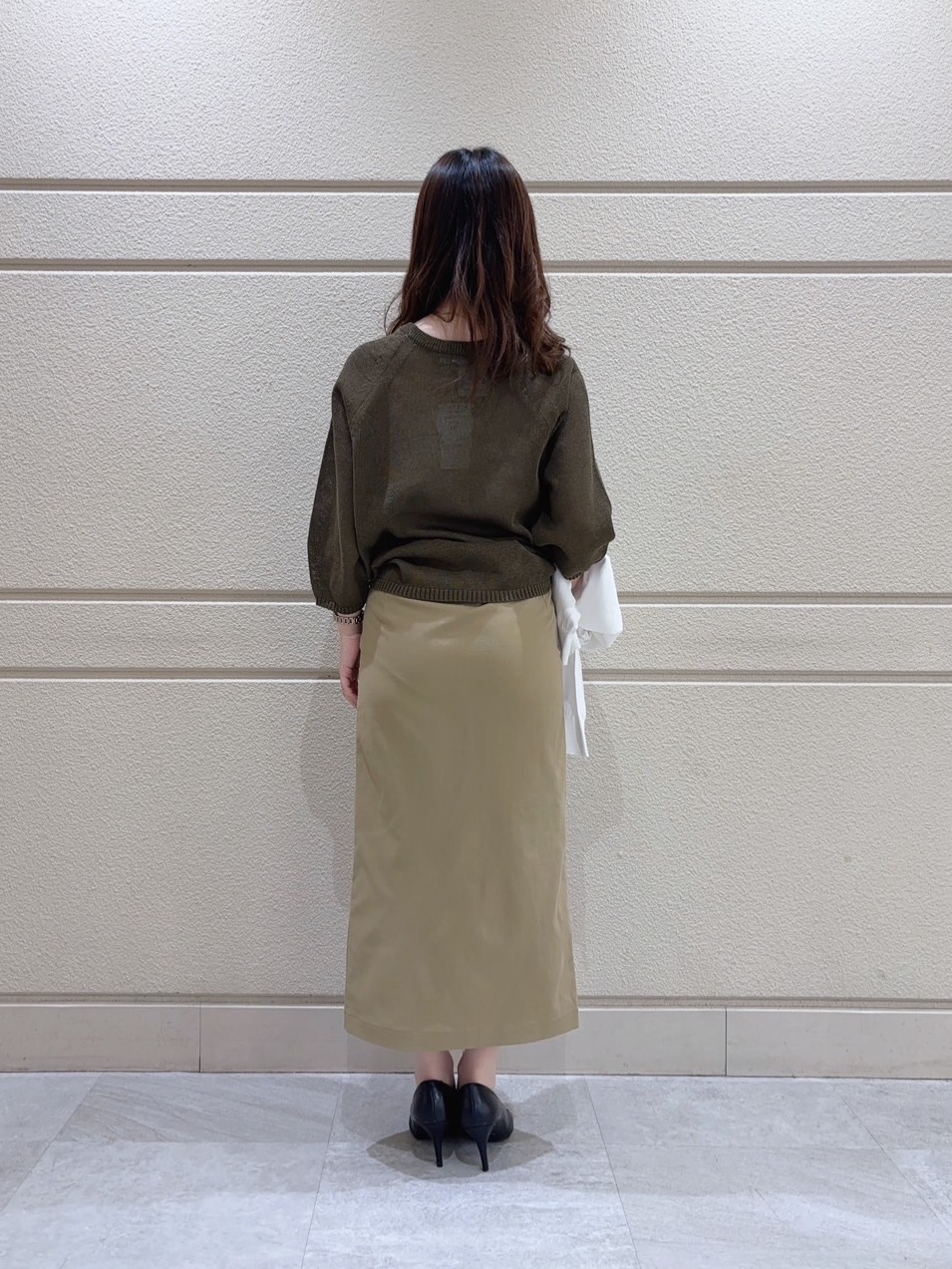 ユナさんの「UNTITLED｜【洗える/ゆったり】クルーネックドライニット」を使ったコーディネート