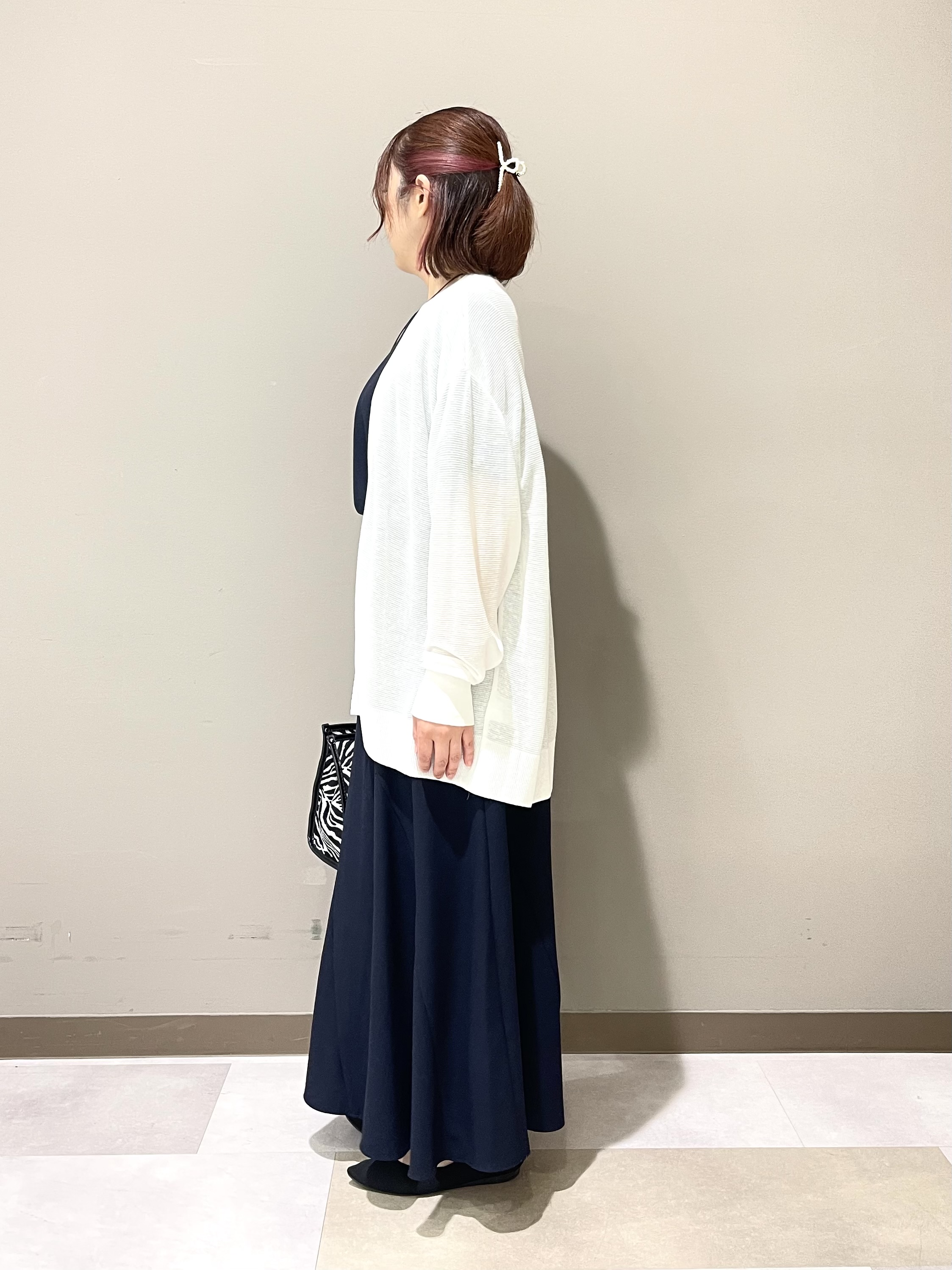 Tomoさんの「UNTITLED｜【日除け・冷房対策に】コットンリネンカーディガン」を使ったコーディネート