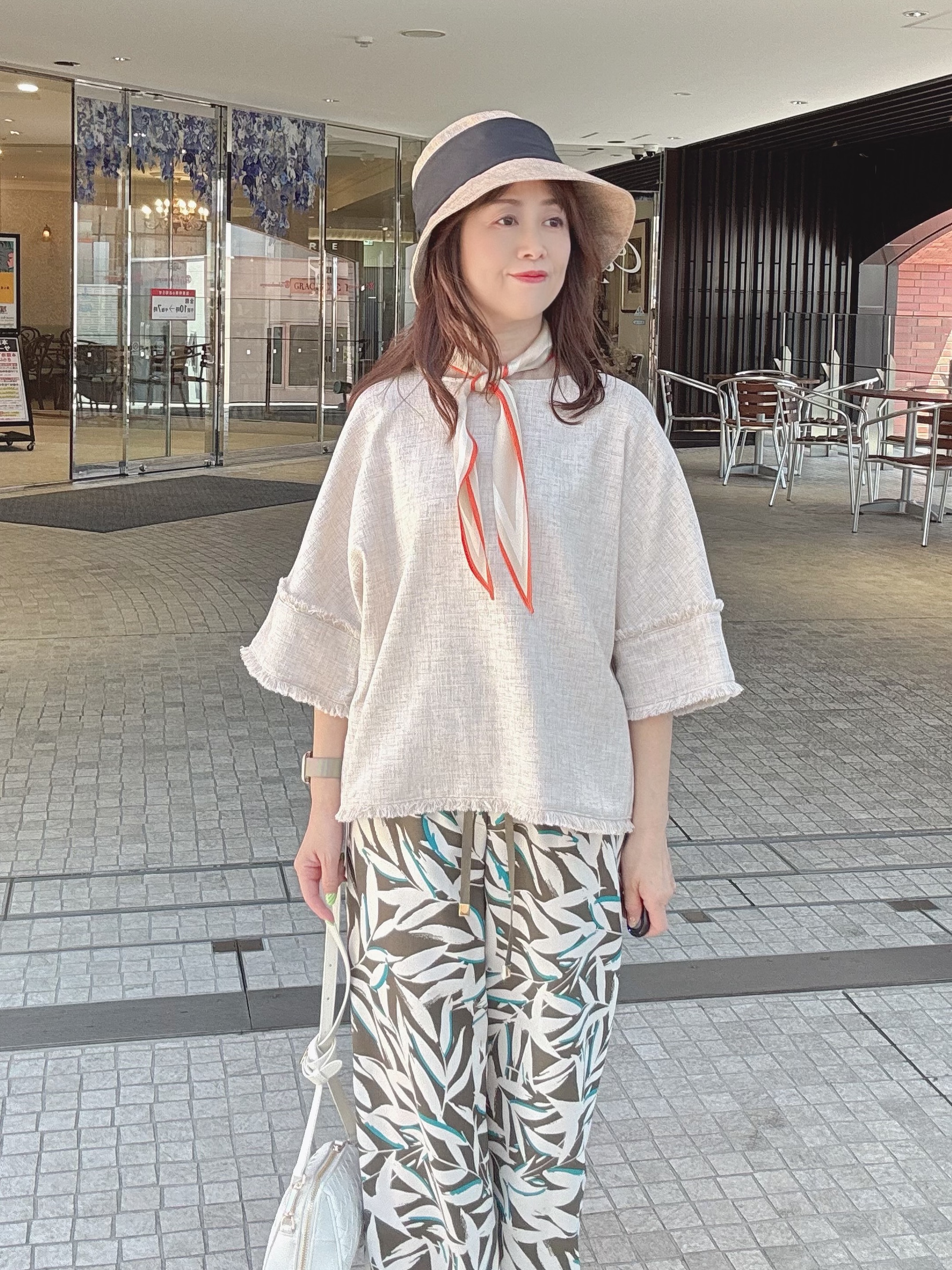 makiさんの「UNTITLED｜【ウエストゴム/ワイド】ボタニカルリーフパンツ」を使ったコーディネート