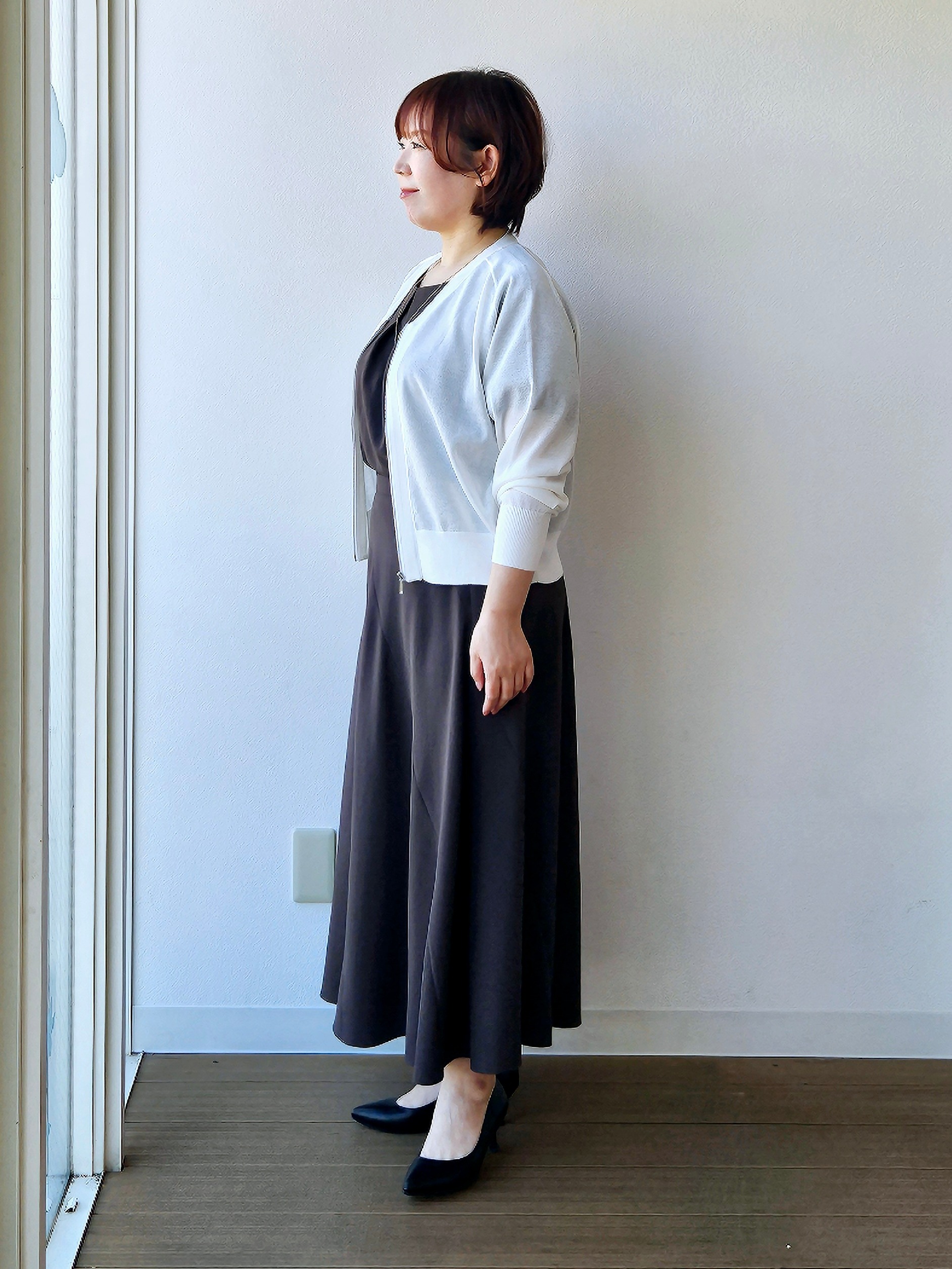 やじまさんの「UNTITLED｜【アンサンブル可/日除け・冷房対策】シアーレーヨンZIPカーディガン」を使ったコーディネート