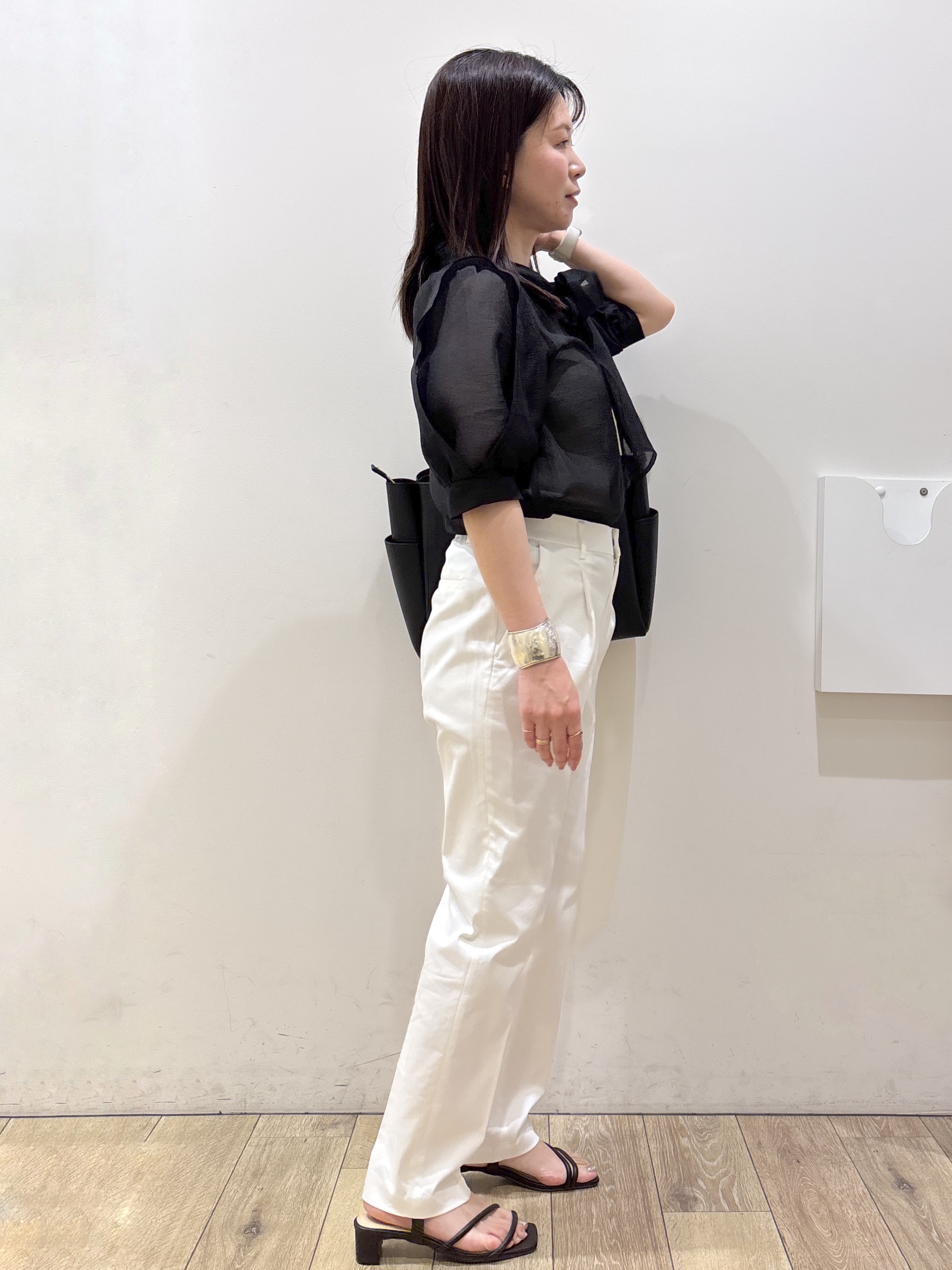 mameさんの「index｜【マツコの知らない世界で紹介】オーガンシアーリボンフリルブラウス《洗濯機OK／イージーアイロン》」を使ったコーディネート