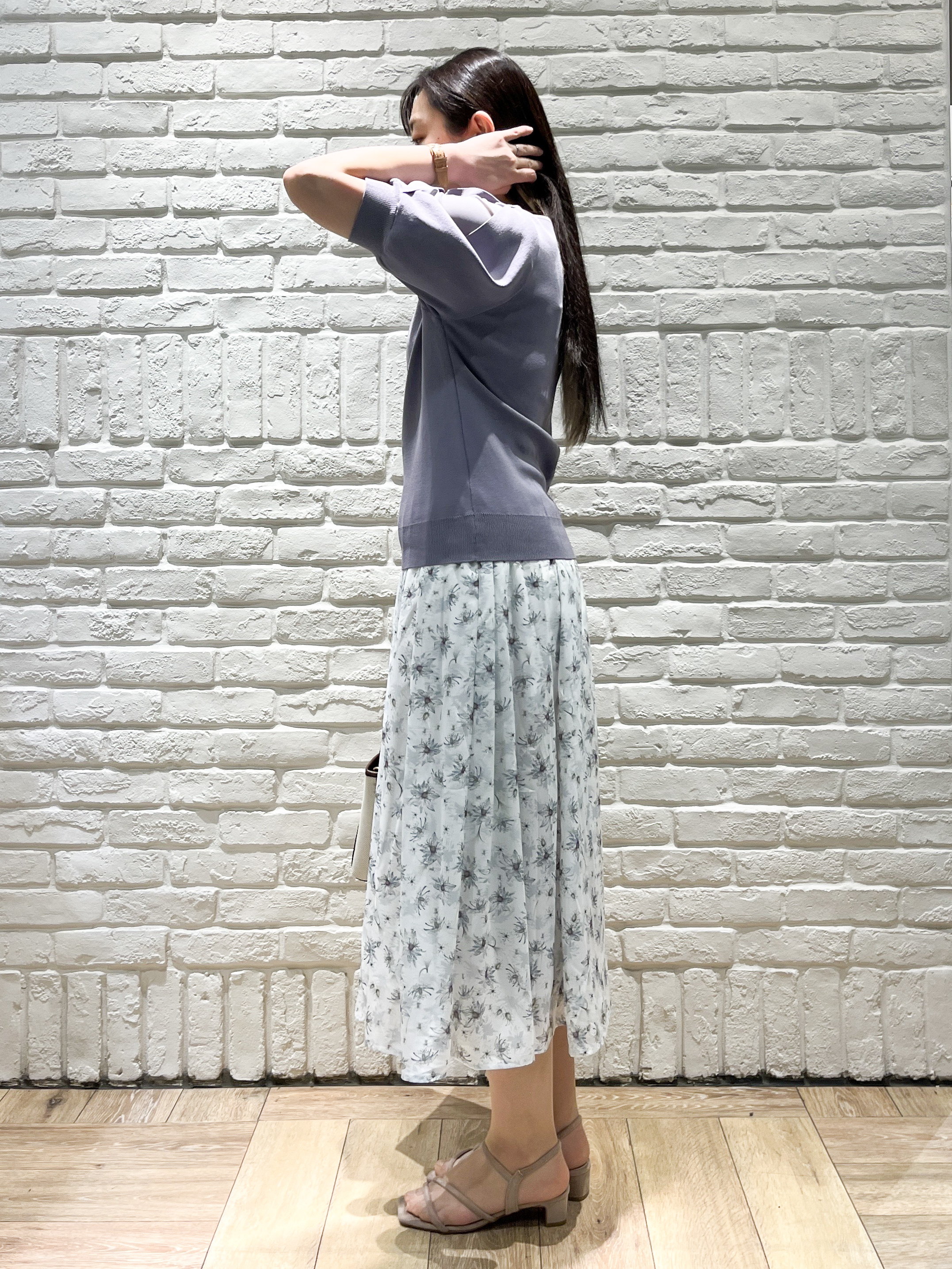 erinaさんの「index｜【接触冷感／UVケア】クールタッチラップスリーブニット《洗濯機OK／XS～3L／9col》」を使ったコーディネート