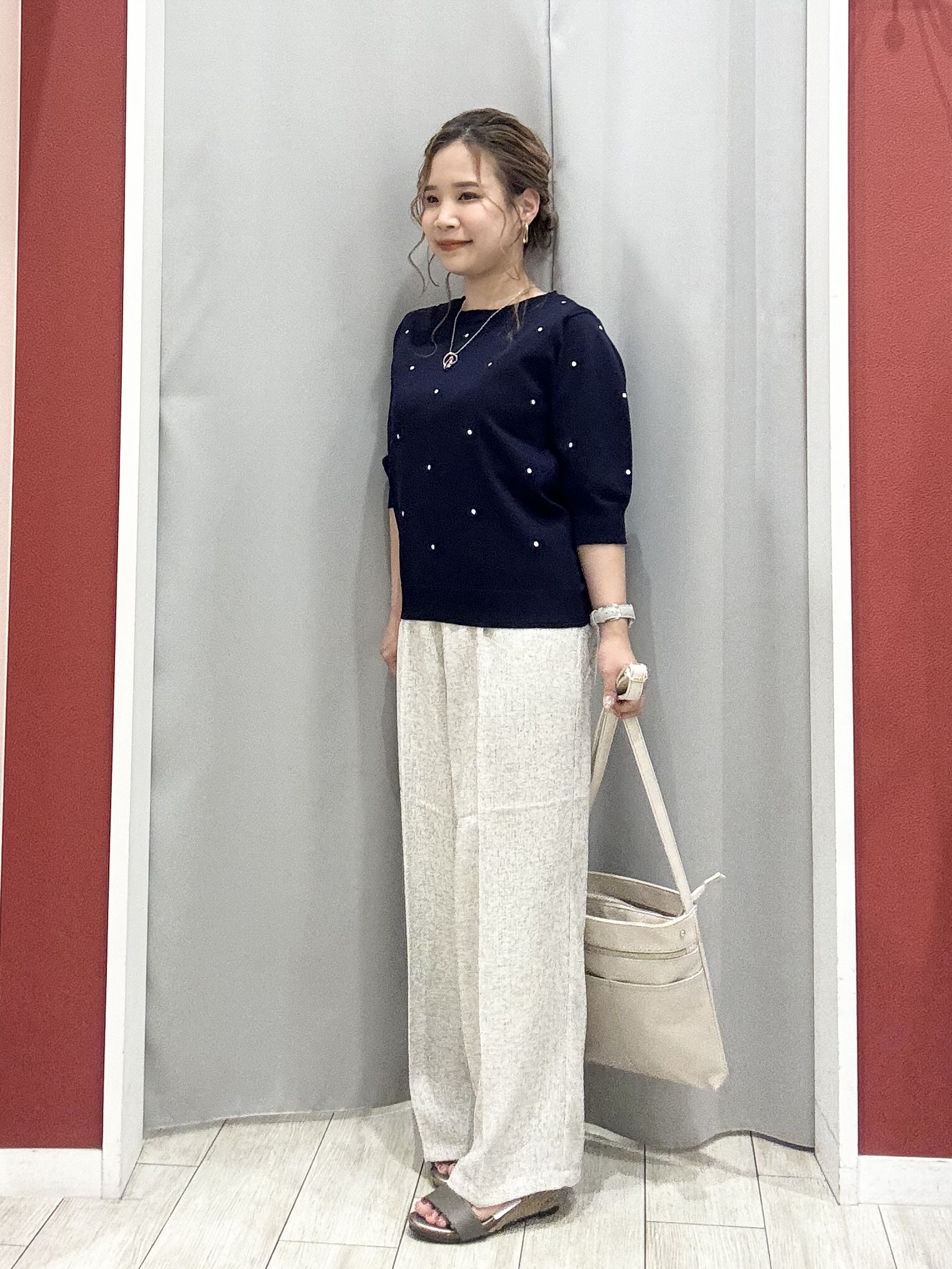 shioさんの「SHOO･LA･RUE｜【S-LL/二の腕カバー】品よく隠せる ドット刺繍5分袖ニット」を使ったコーディネート